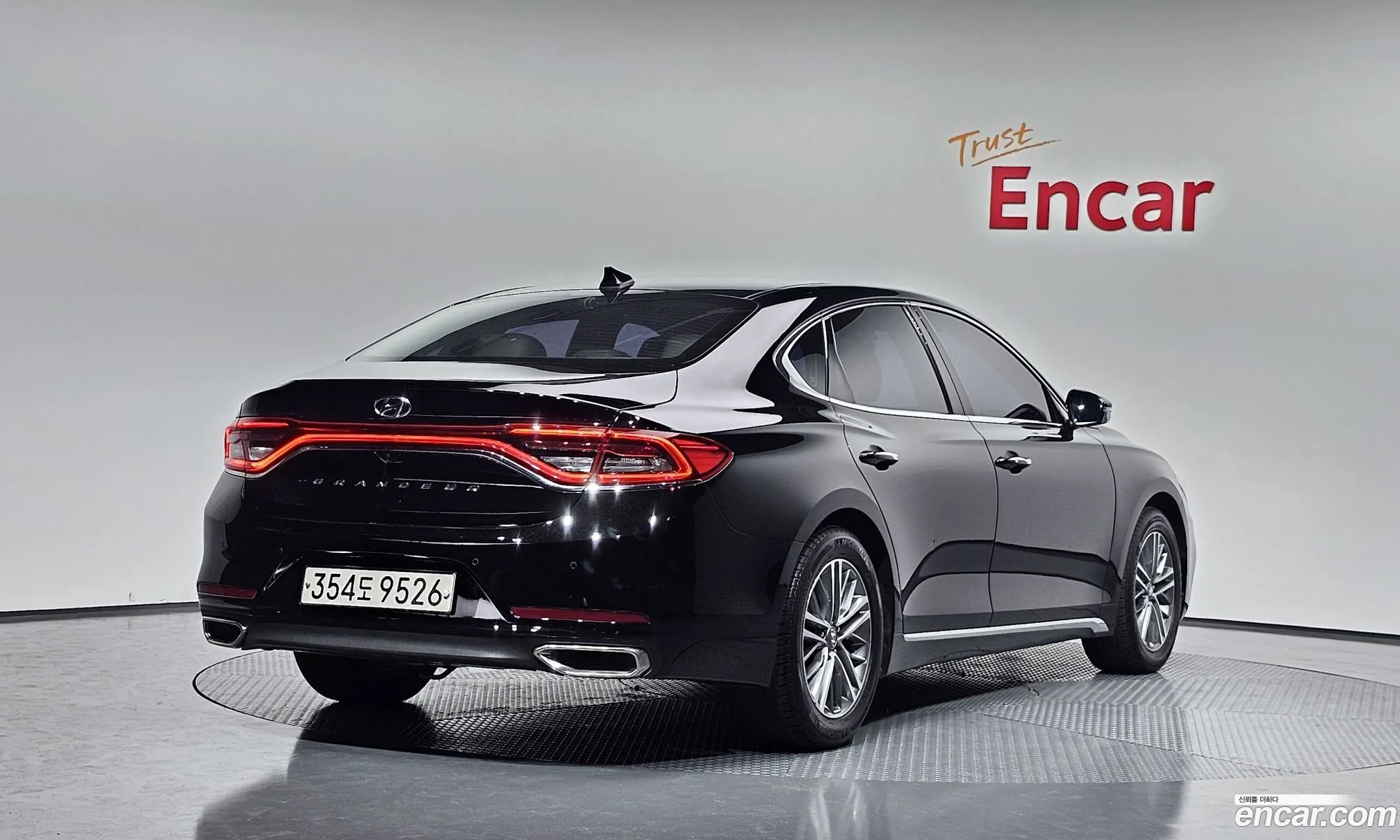 Hyundai Grandeur Vi 30 Lpi Modern Rental Car 2018 - фотография 17213839