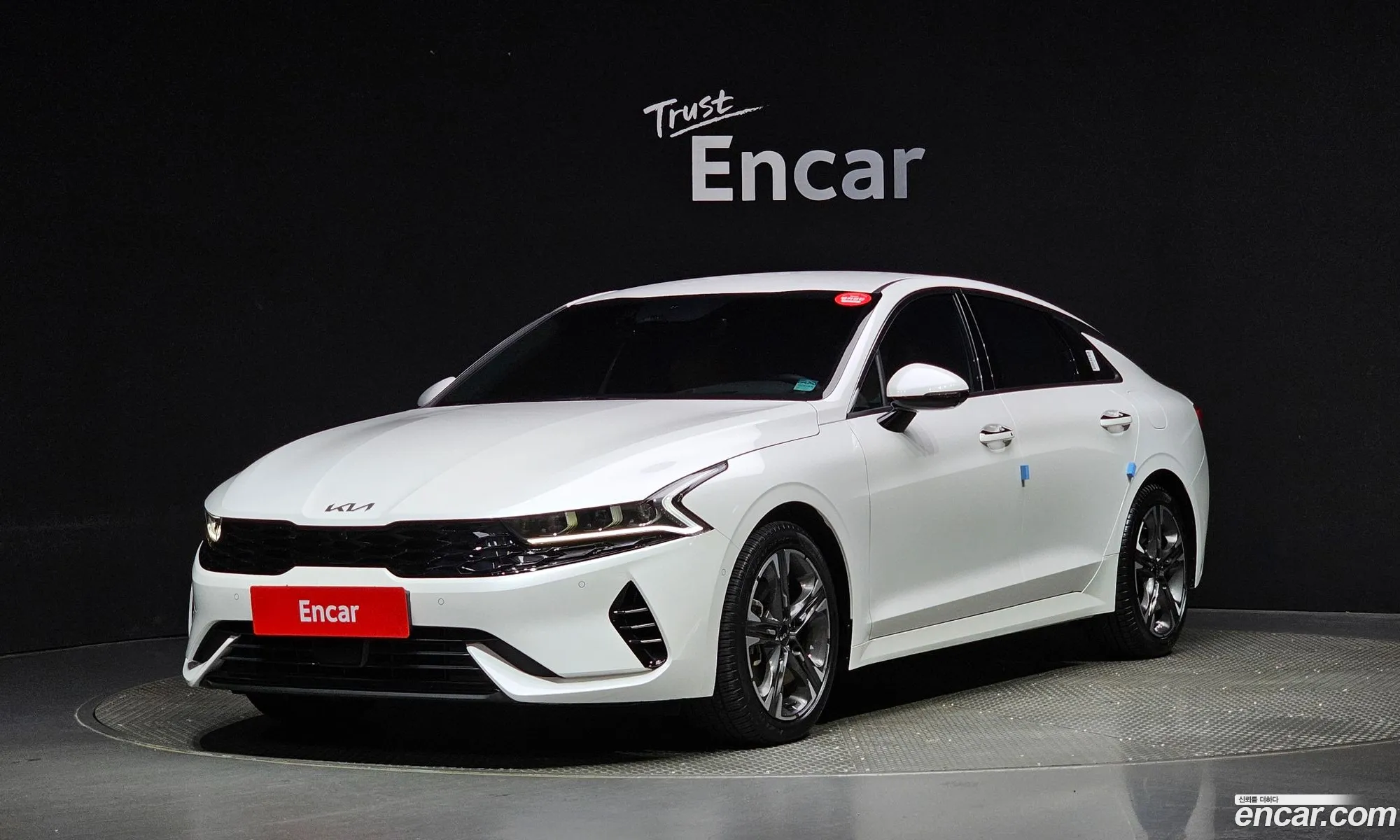 Kia K5 Signature 2023 - фотография 18254572