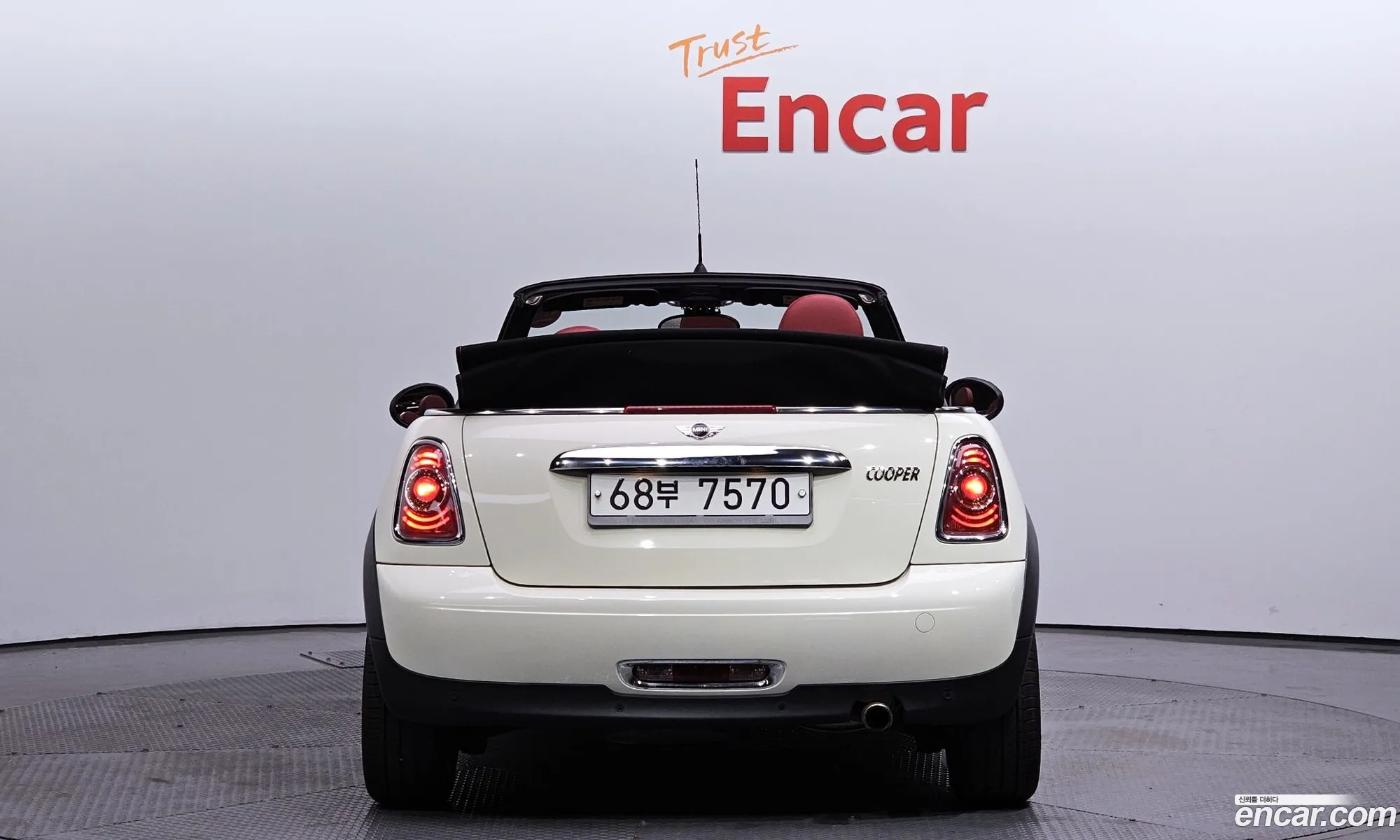 Mini Cooper Convertible Basic 2Nd Generation - фотография 4665266