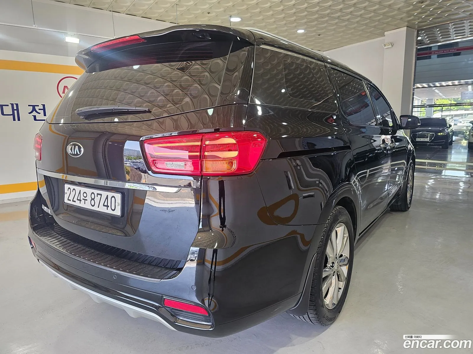 Kia Carnival Iii 9-Seater Prestige 2019 - фотография 19058913