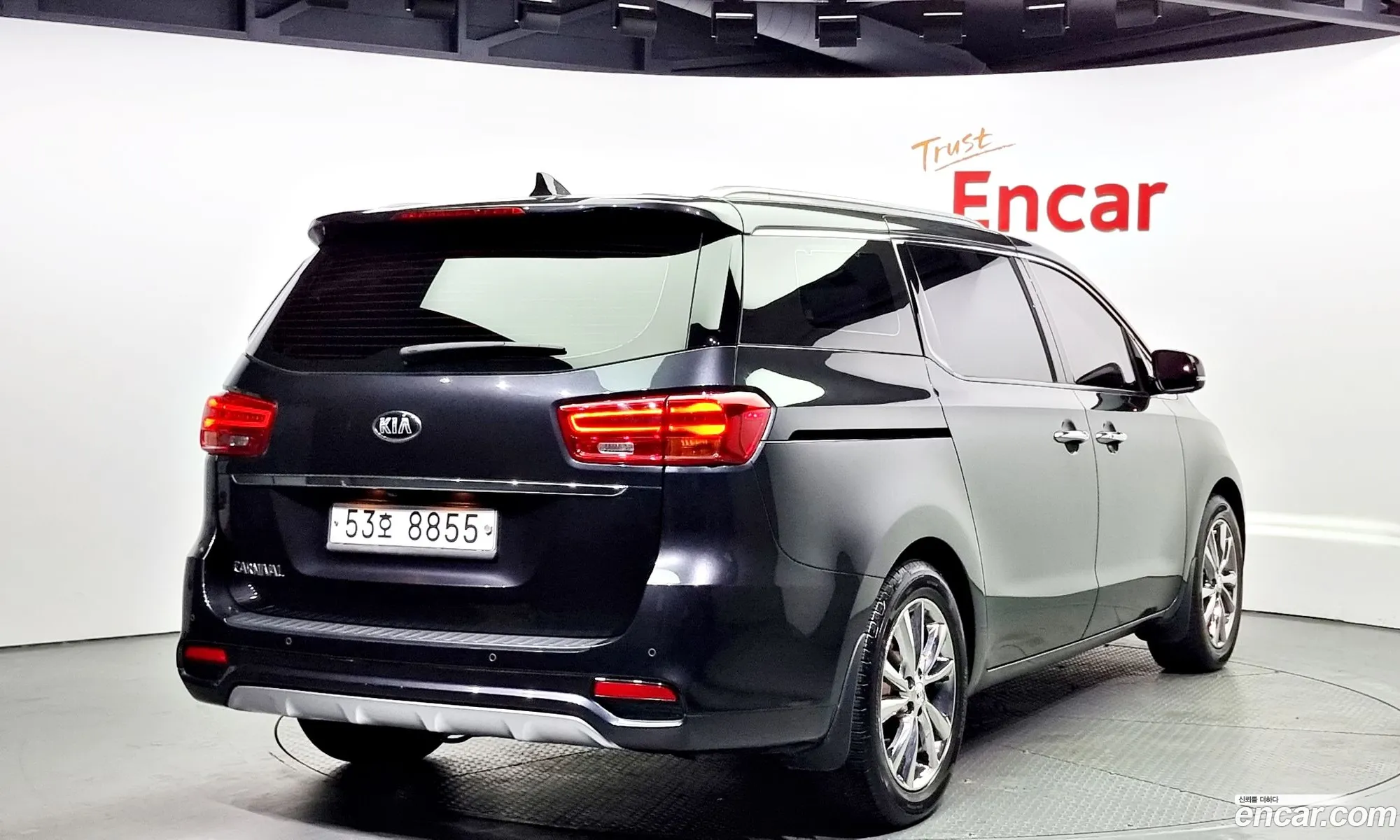 Kia The New Carnival 9-Seater Noblesse - фотография 15961057