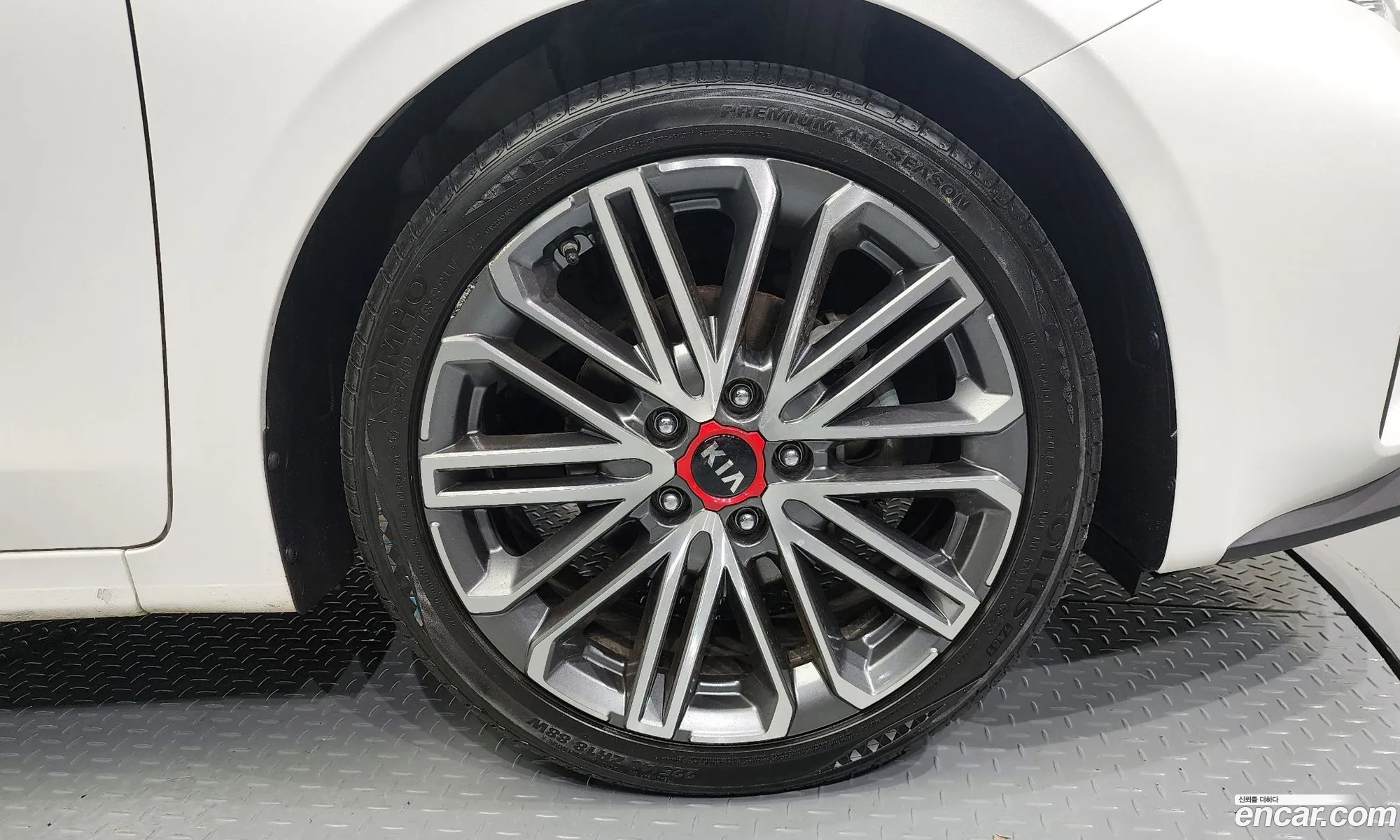 Kia K3 Luxury 2020 - фотография 17318058