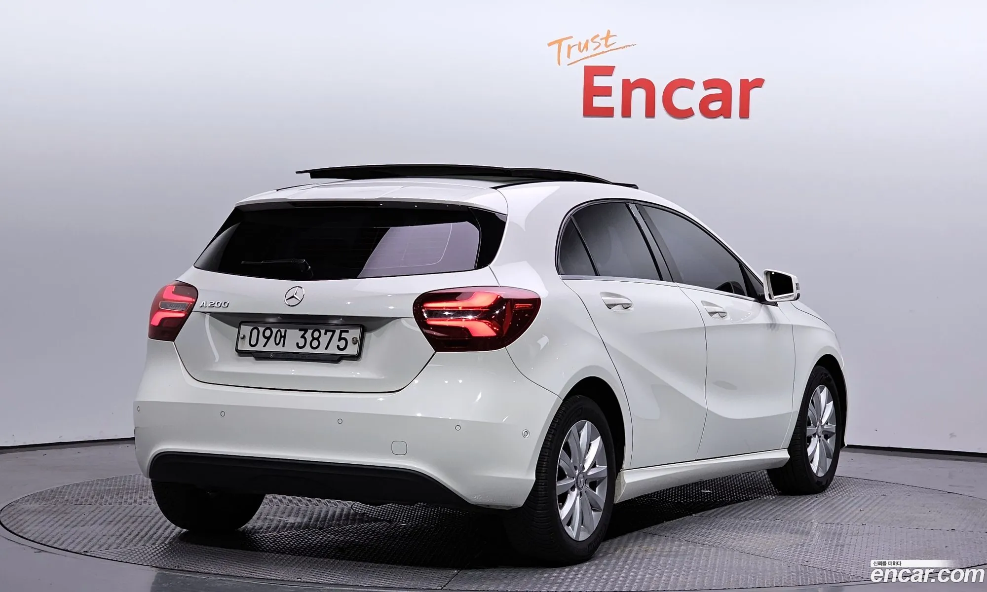 Mercedes-Benz A-Klasse Iii W176 A200 2017 - фотография 12745755