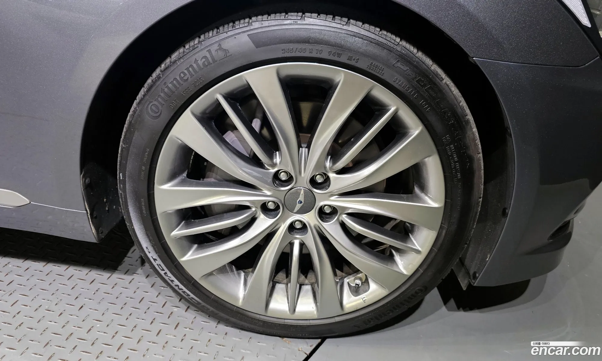 Hyundai Genesis Ii G330 Premium Awd 2016 - фотография 12241441