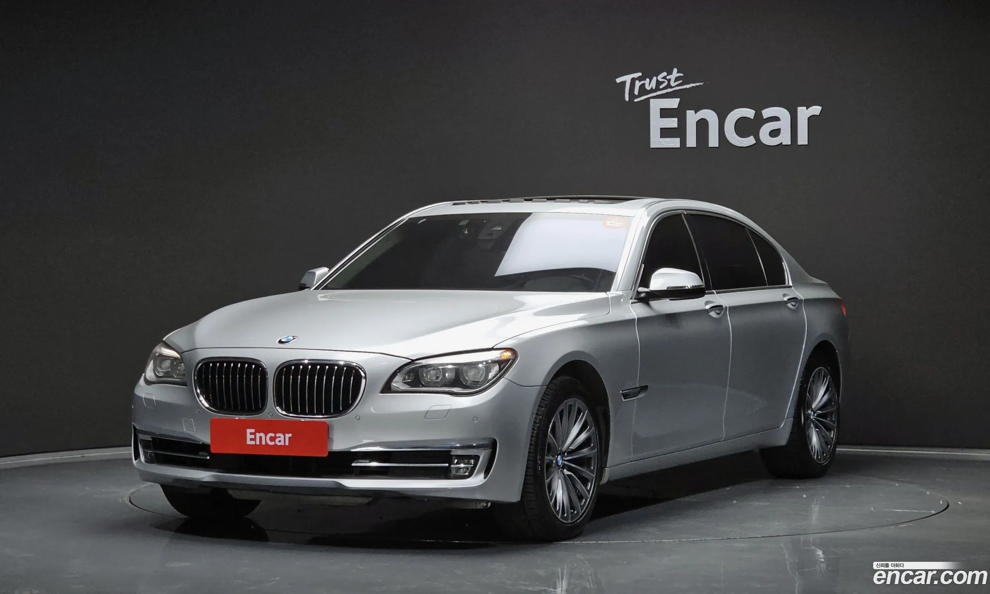 BMW 7 Series F01 750Ld xDrive - фотография 16668891
