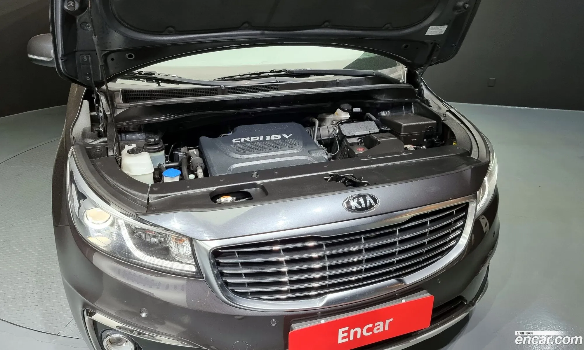 Kia Carnival 9-Seater Prestige 2016 - фотография 11181293