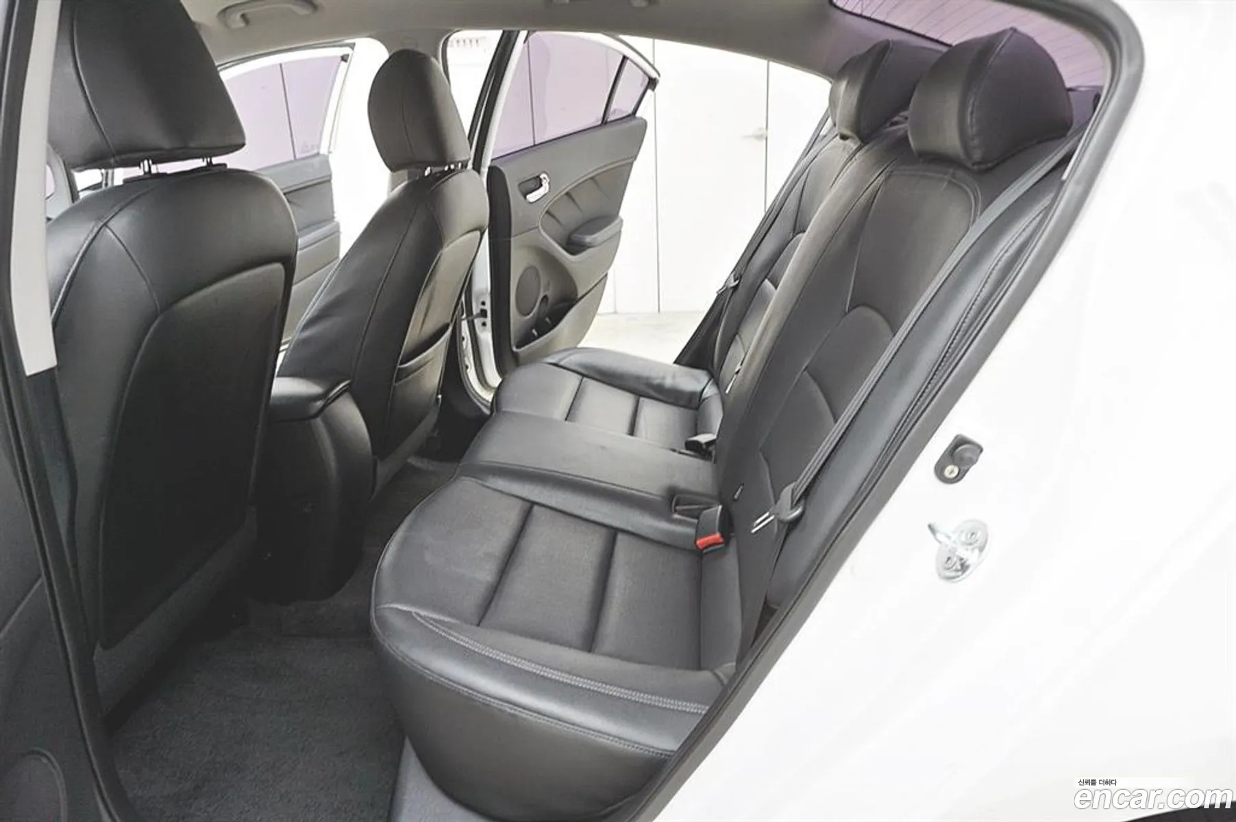 Kia K3 I Luxury 2013 - фотография 18780082