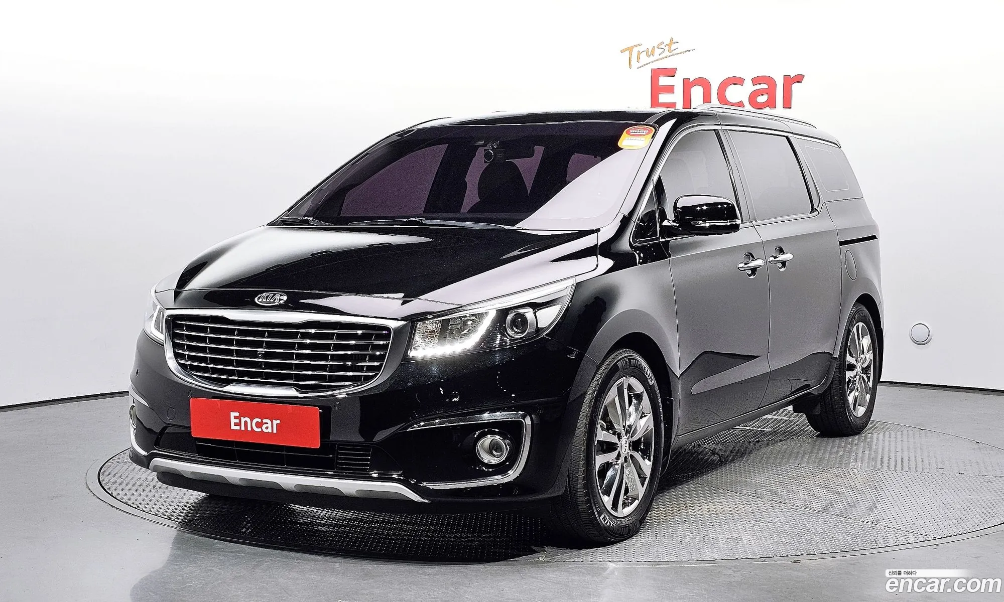 Kia Carnival 9-Seater Noblesse Special 2018 - фотография 19018490
