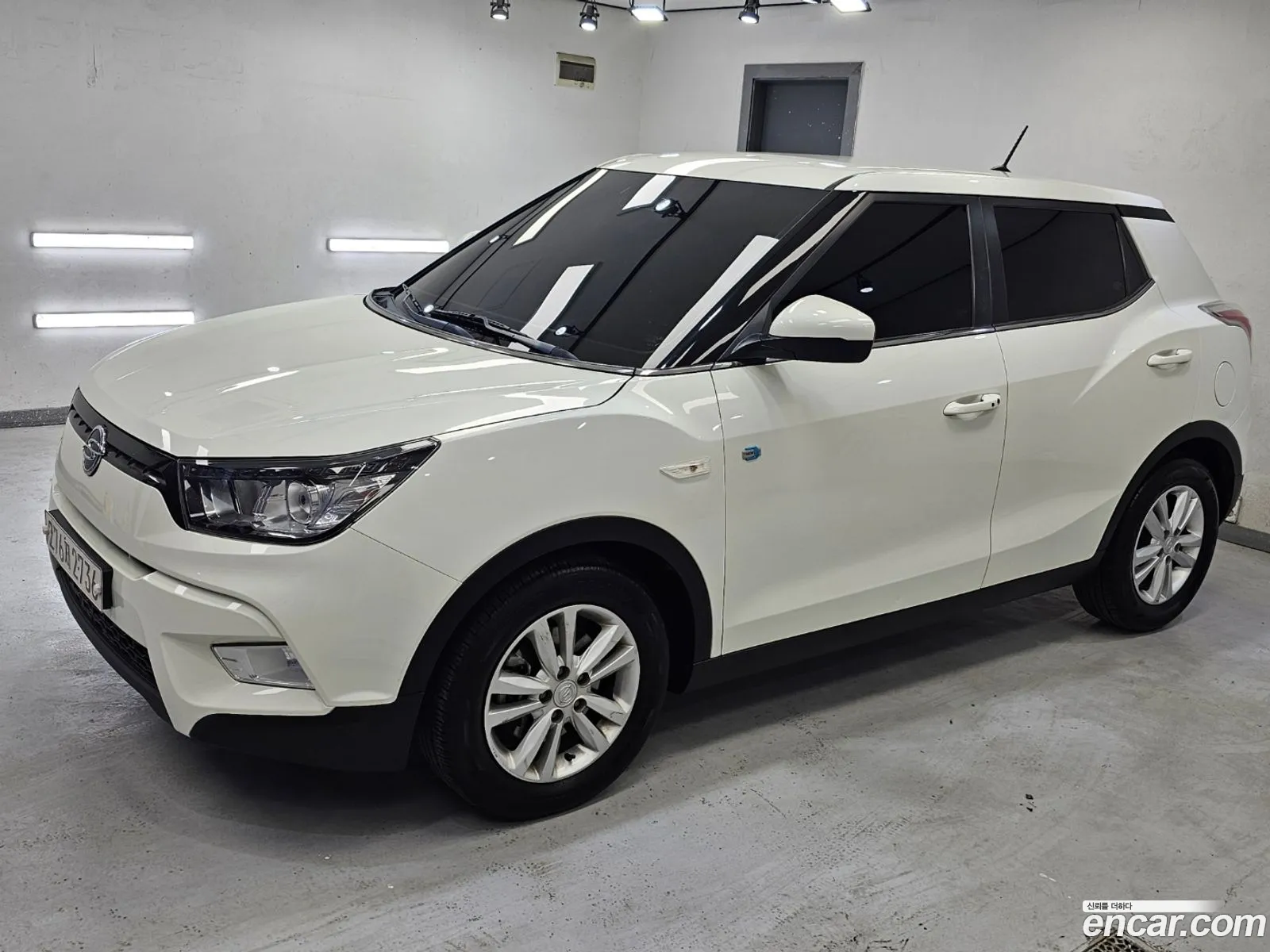 Ssangyong Tivoli Tivoli Diesel Tx 2Wd 2017 - фотография 17284134