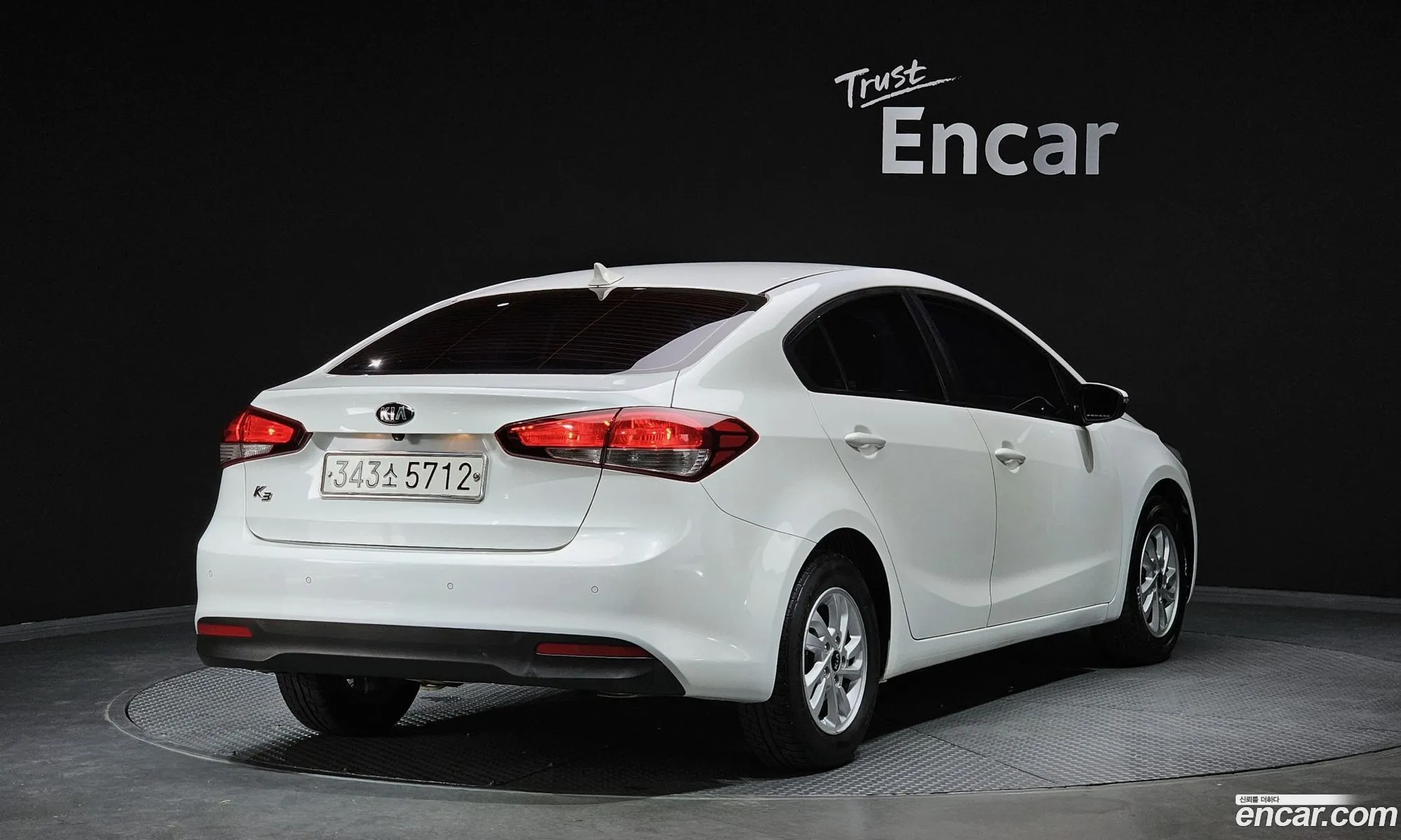 Kia K3 I Deluxe 2017 - фотография 11408475