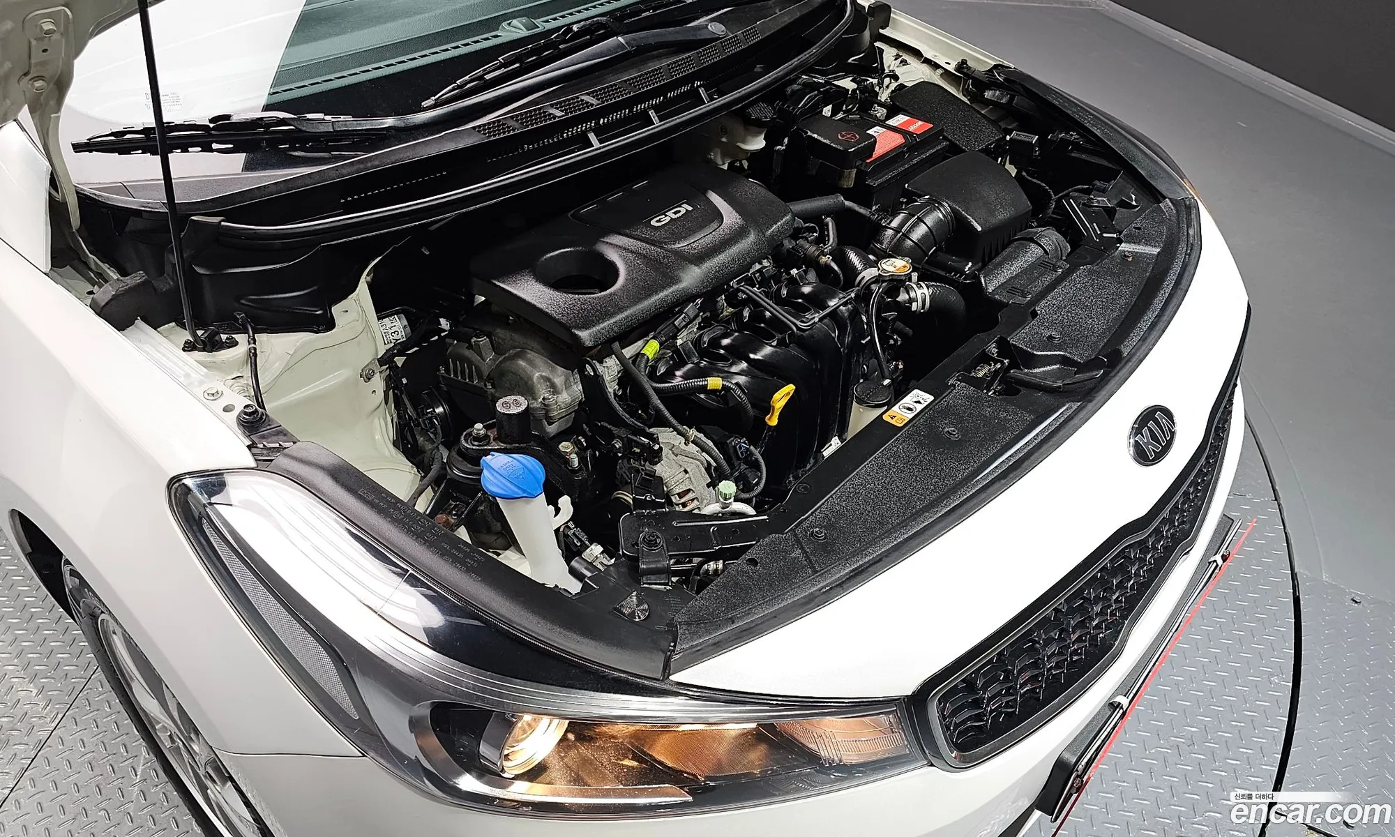 Kia K3 I Deluxe 2017 - фотография 11408479