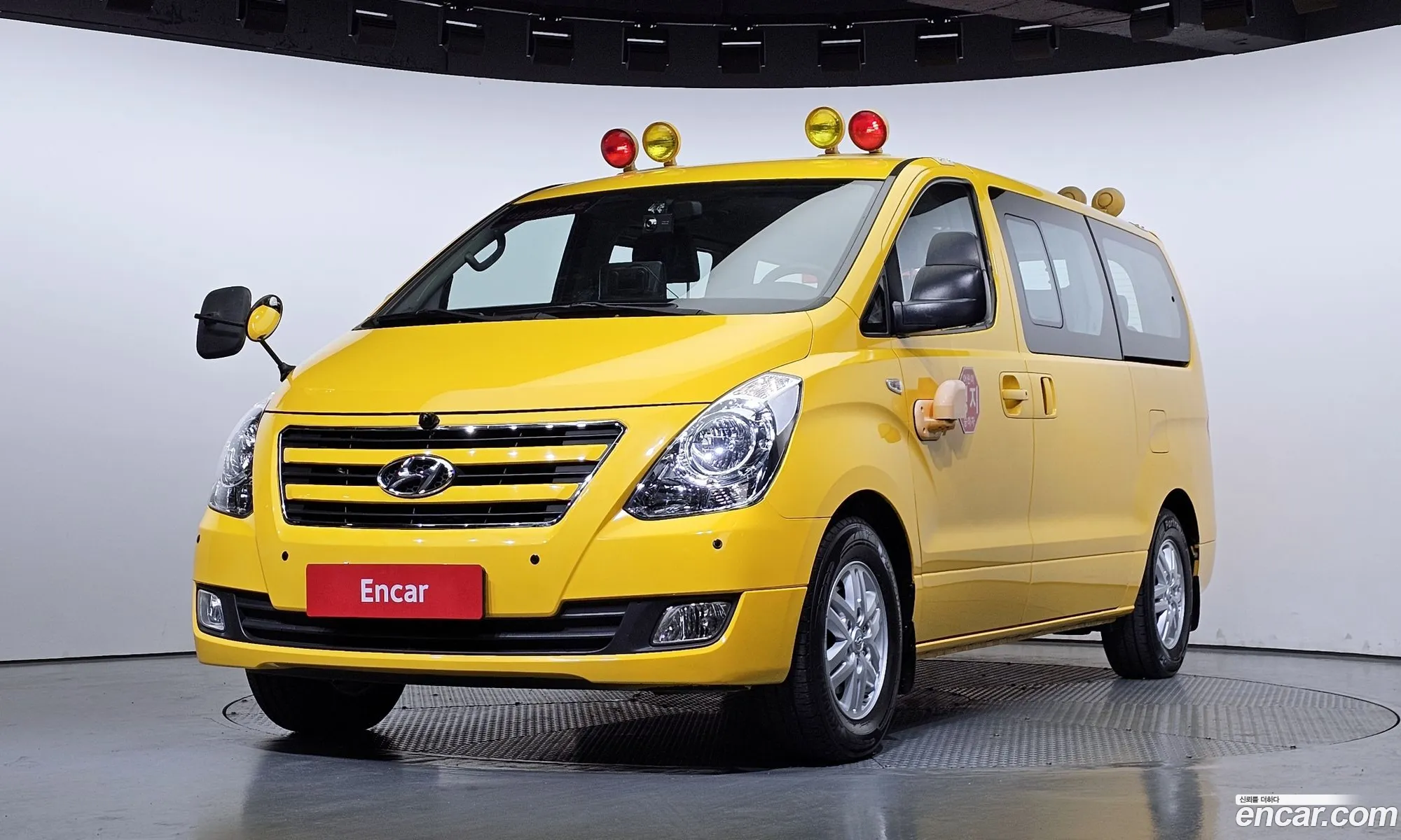 Hyundai Starex Child Protection Car 2017 - фотография 12576270