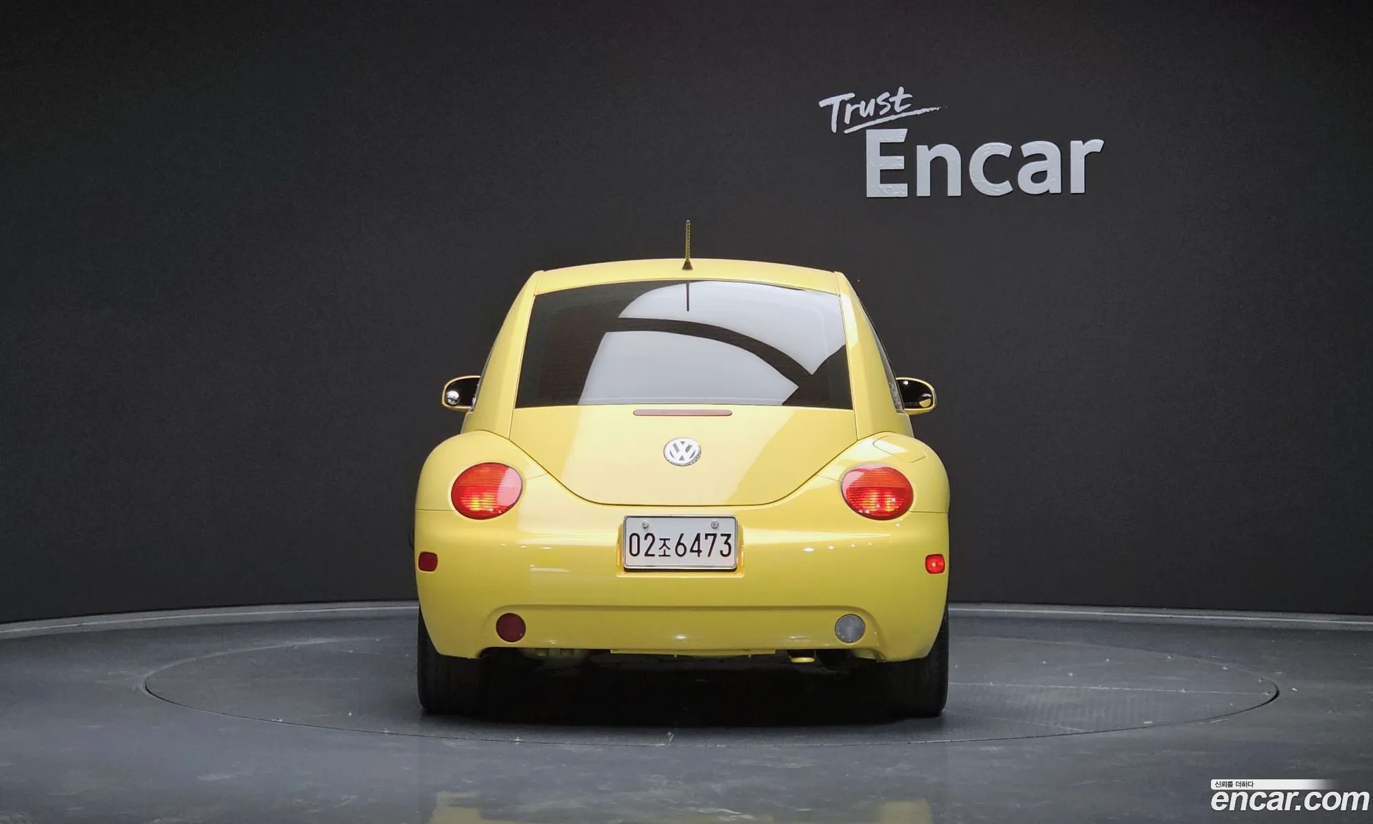 Volkswagen New Beetle Deluxe 20 9C - фотография 8077600