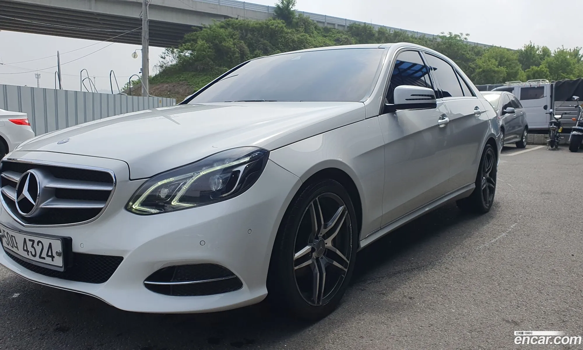 Mercedes-Benz E-Klasse Iv W212 S212 C207 E220 Cdi Avantgarde 2014 - фотография 12851867