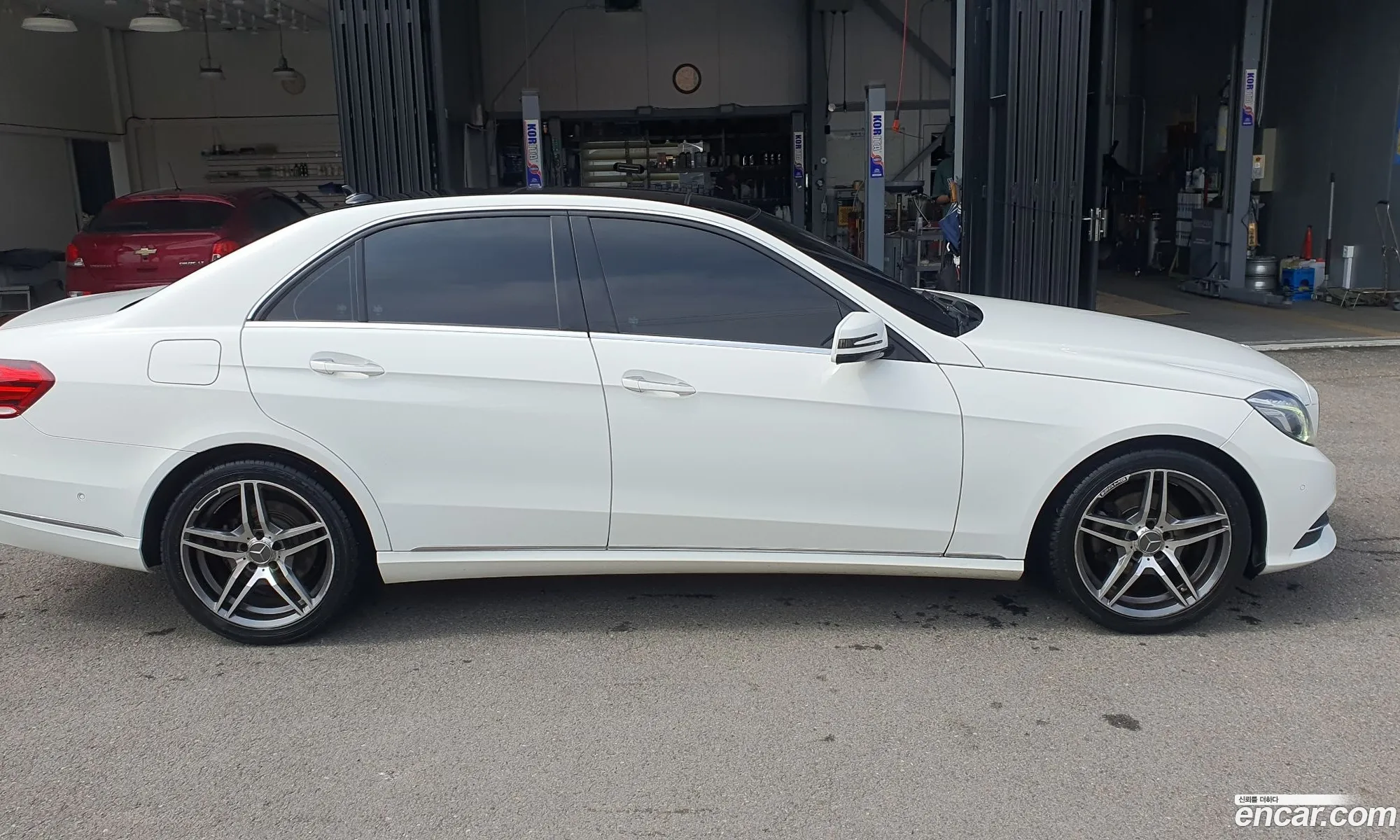 Mercedes-Benz E-Klasse Iv W212 S212 C207 E220 Cdi Avantgarde 2014 - фотография 12851870