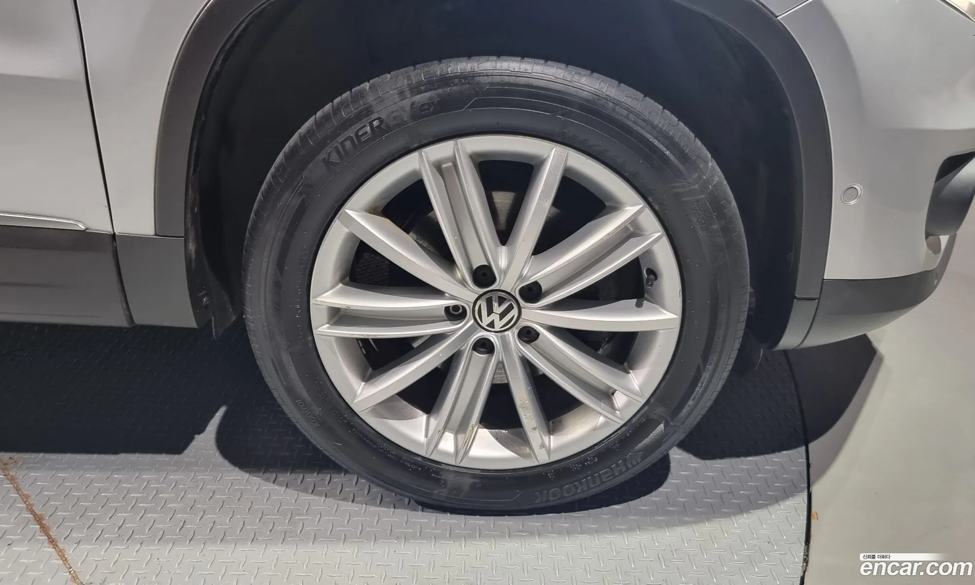 Volkswagen Tiguan I 20 Tdi Premium 2013 - фотография 8077625