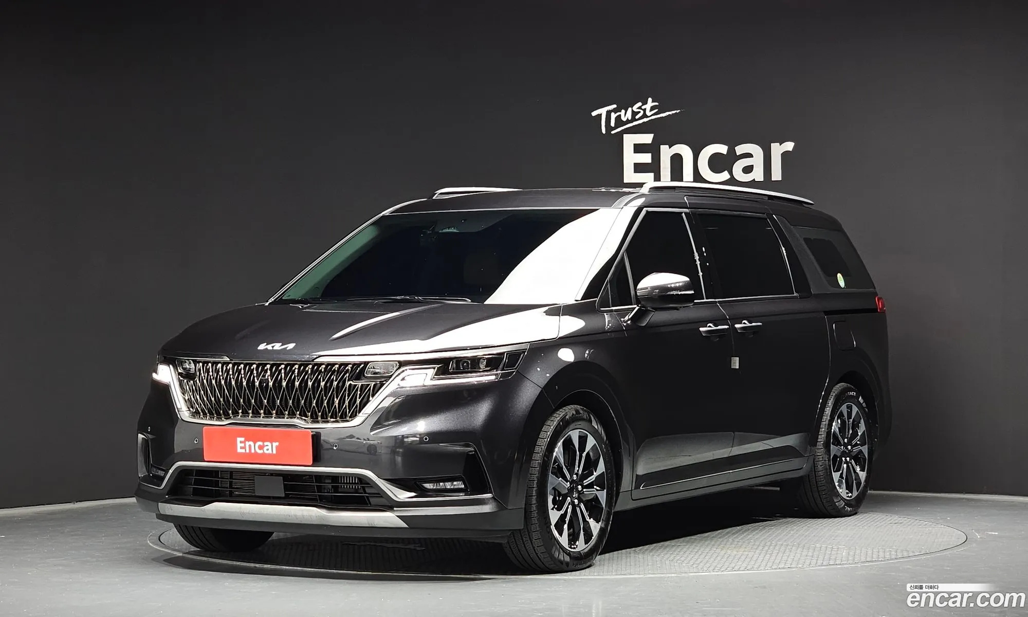 Kia Carnival 7-Seater Signature 2023 - фотография 14909971