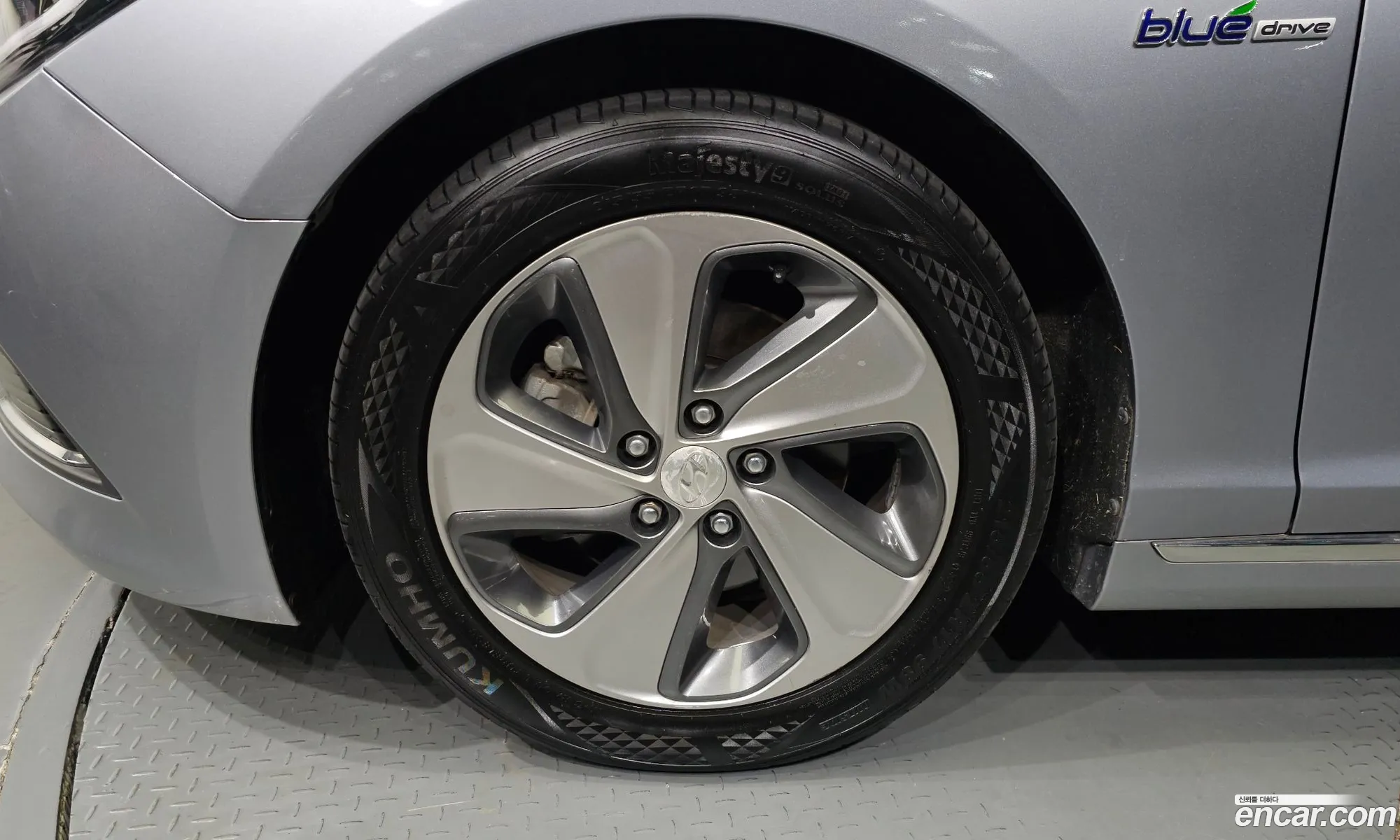 Hyundai Lf Sonata Hybrid 20 Hev Premium - фотография 12991169