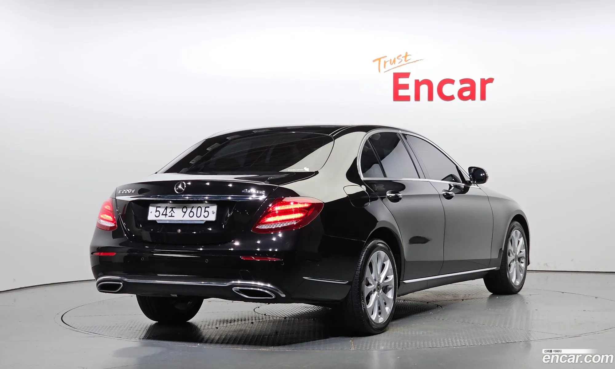Mercedes-Benz E-Klasse V W213 S213 C238 E220D 4Matic Exclusive 2019 - фотография 11813289