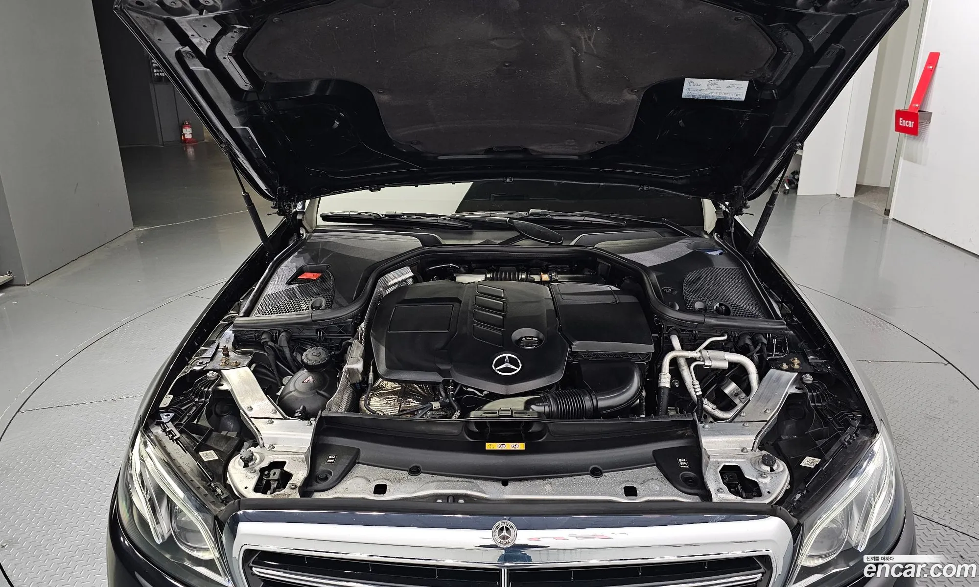 Mercedes-Benz E-Klasse V W213 S213 C238 E220D 4Matic Exclusive 2019 - фотография 11813293