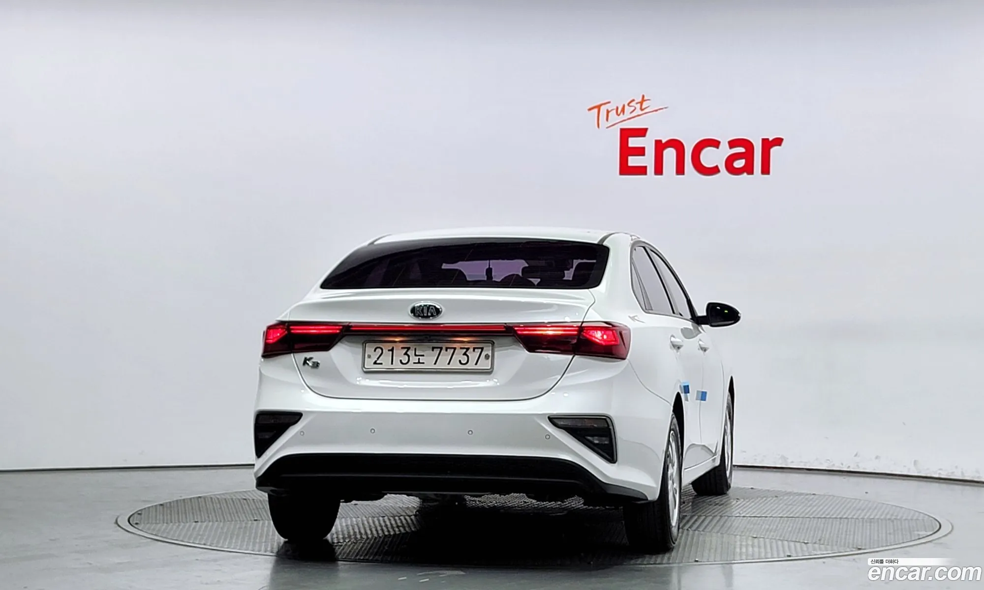Kia K3 Luxury 2019 - фотография 12503949