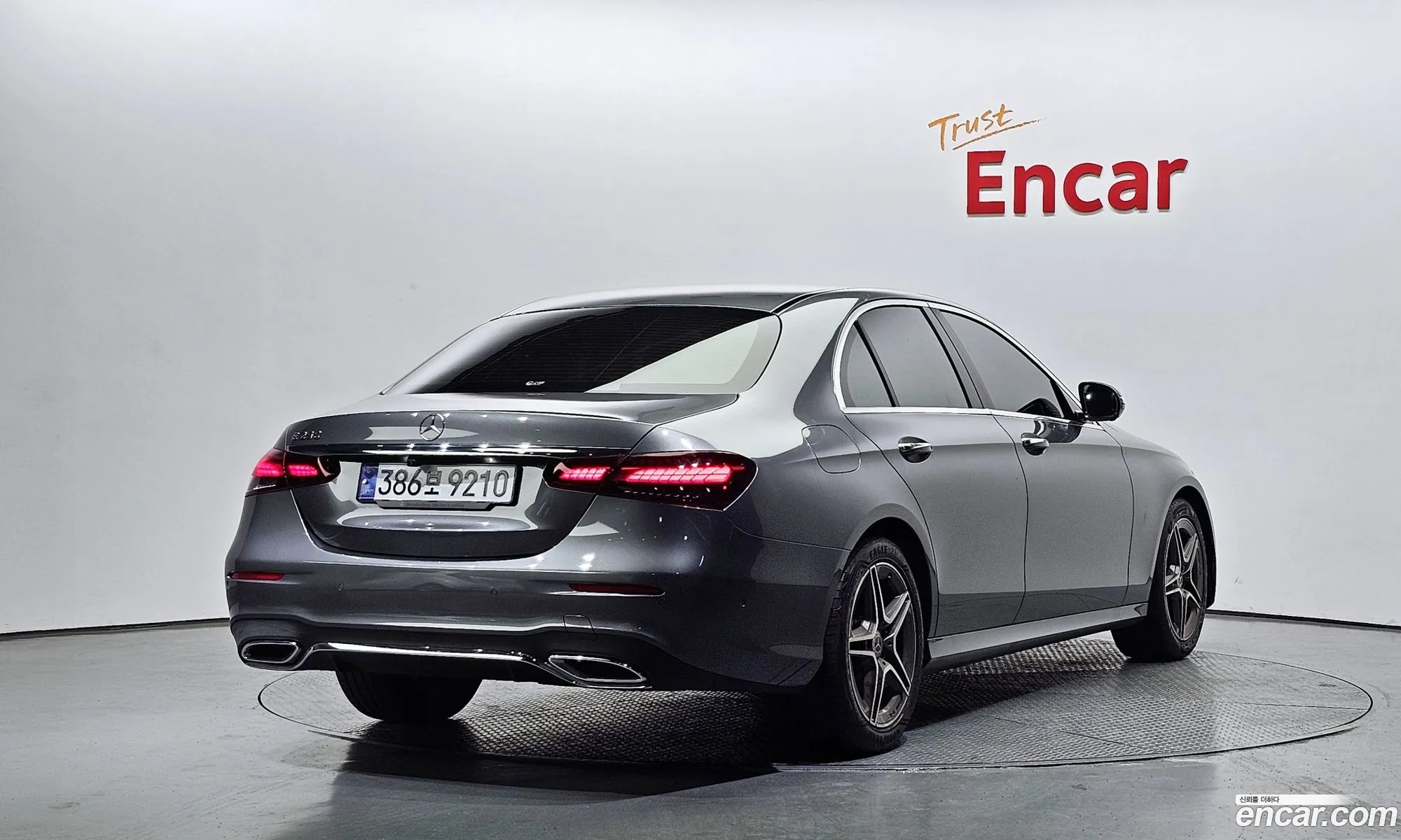 Mercedes-Benz E-Klasse E250 Amg Line 2023 - фотография 12624076