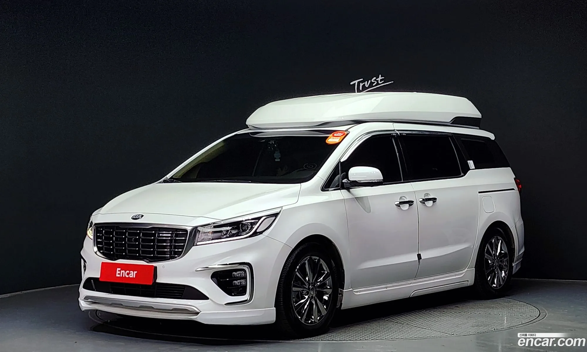 Kia Carnival Iii 9-Seater High Limousine 2019 - фотография 12397099