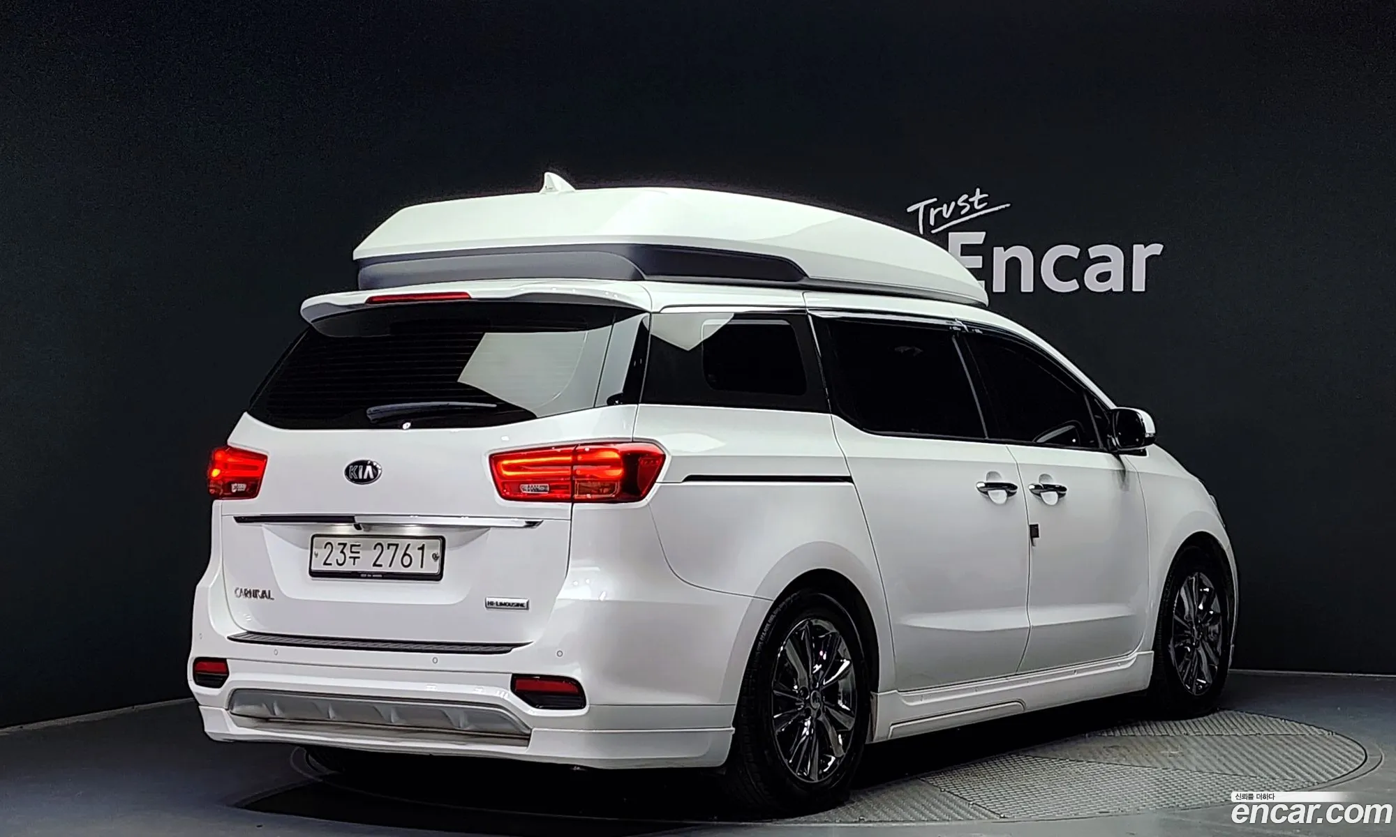 Kia Carnival Iii 9-Seater High Limousine 2019 - фотография 12397100