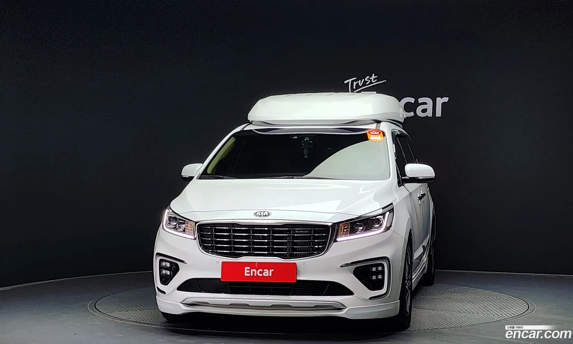 Kia Carnival Iii 9-Seater High Limousine 2019 - фотография 12397102