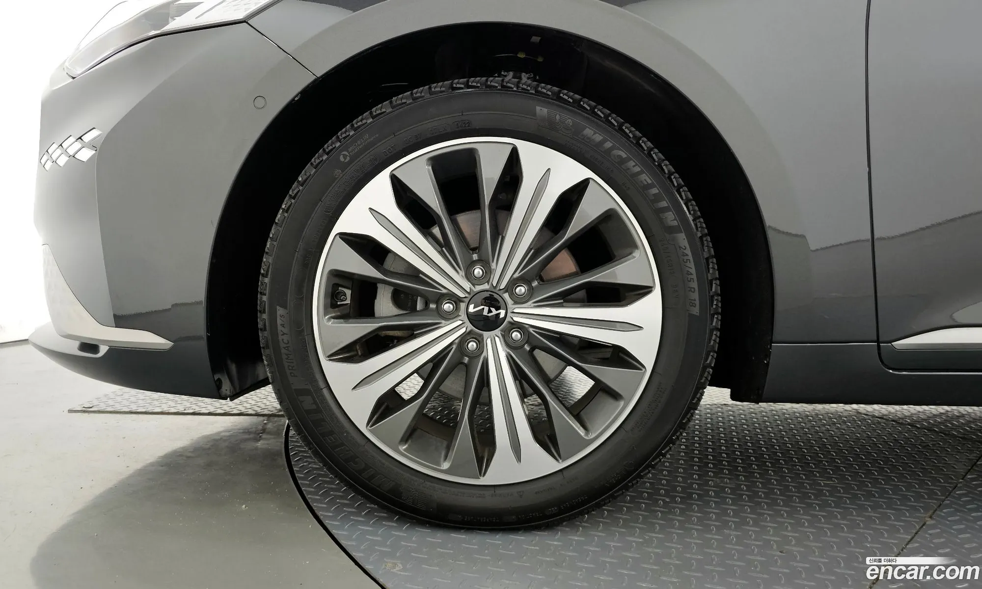 Kia K8 Signature 2023 - фотография 11230442