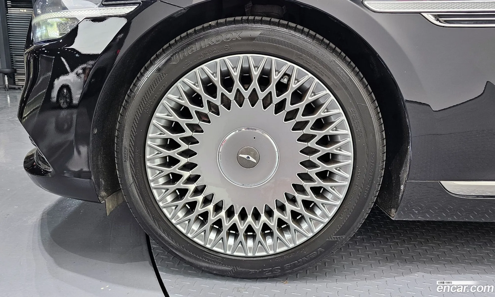 Genesis G90 I 38 Awd 2020 - фотография 11851044