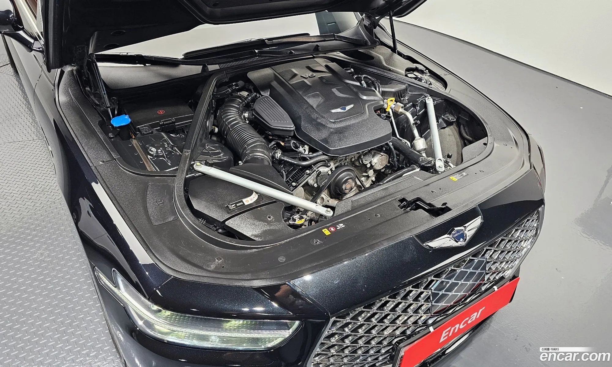 Genesis G90 I 38 Awd 2020 - фотография 11851045