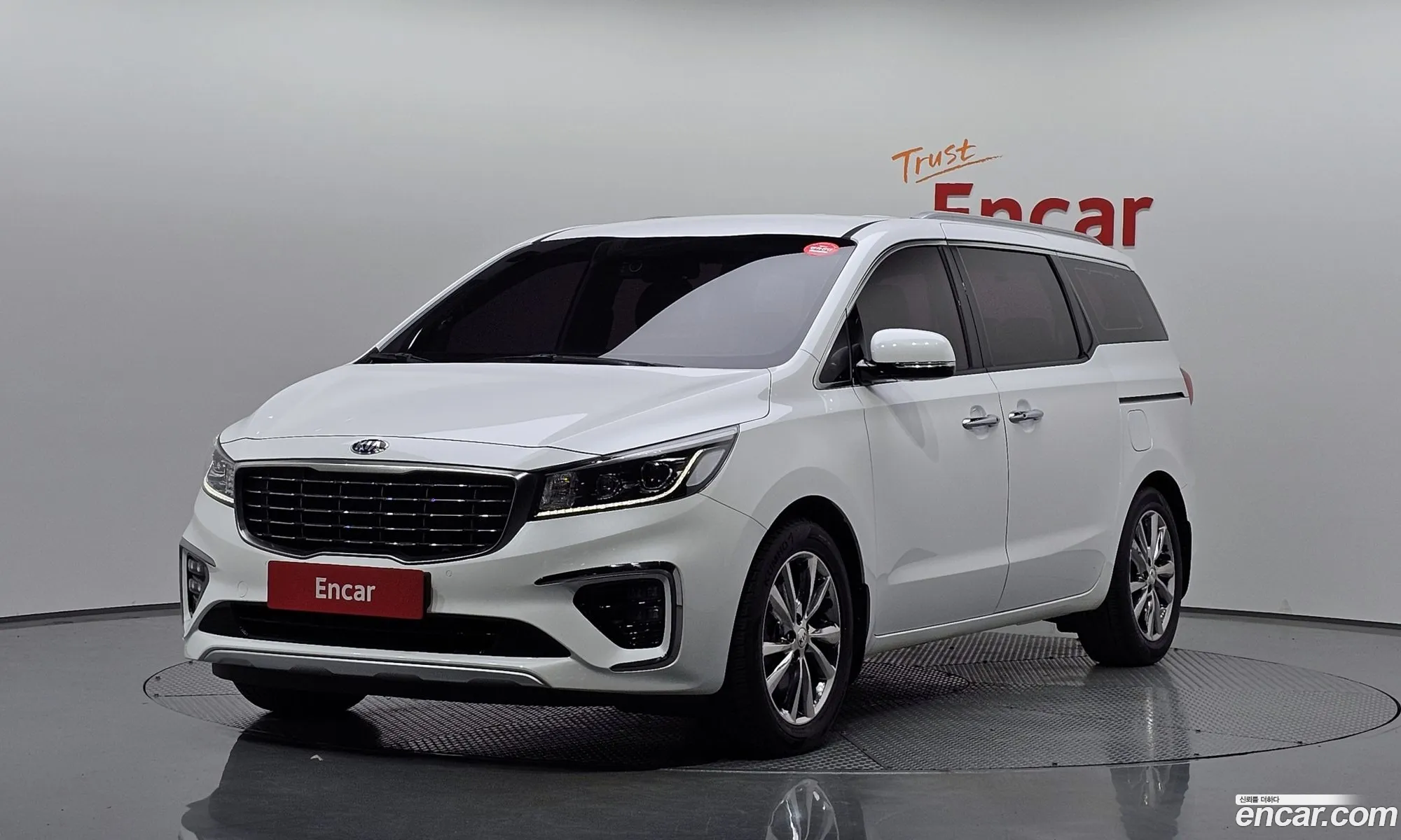 Kia The New Carnival 9-Seater Noblesse - фотография 17186521