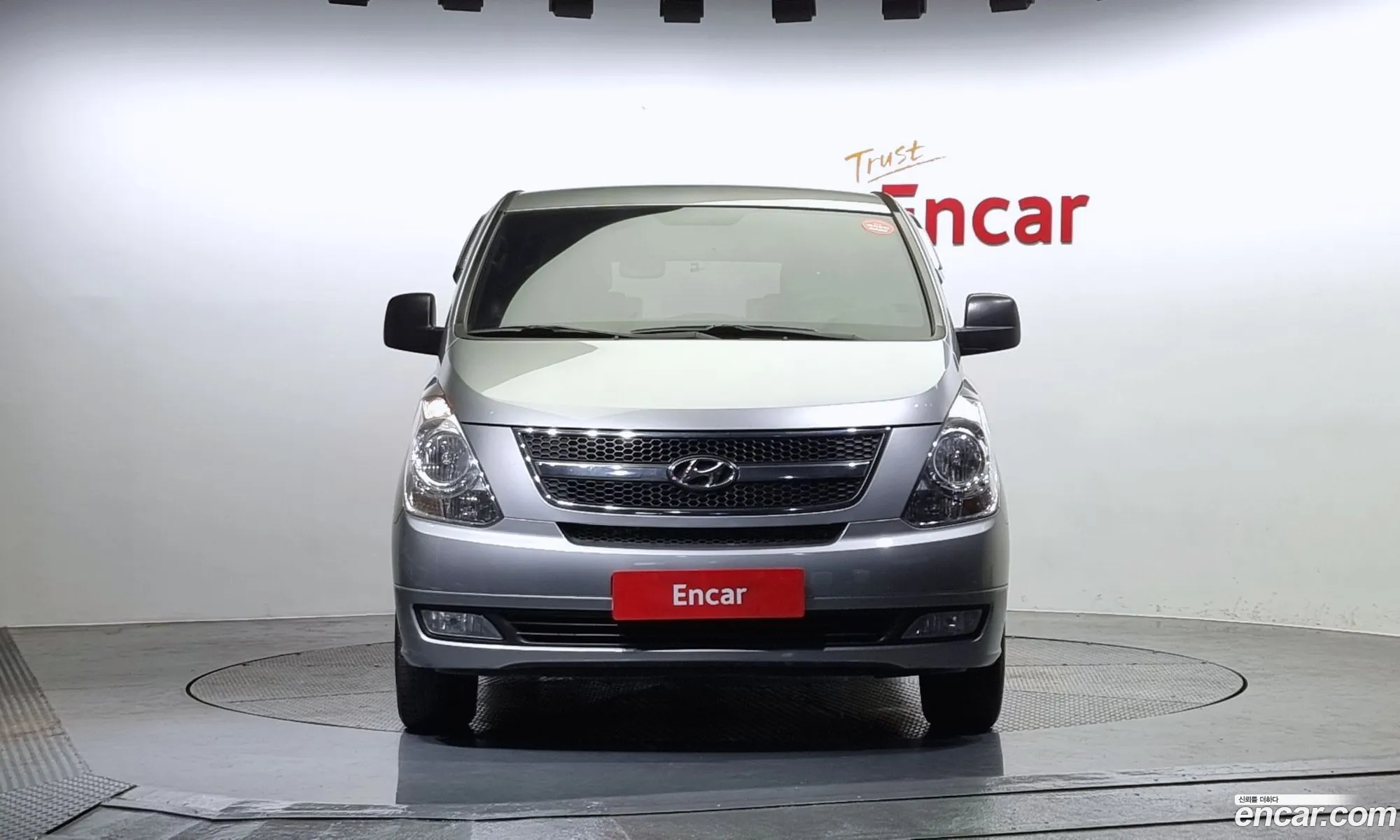 Hyundai Starex 11-Seater Wagon 2014 - фотография 13494861