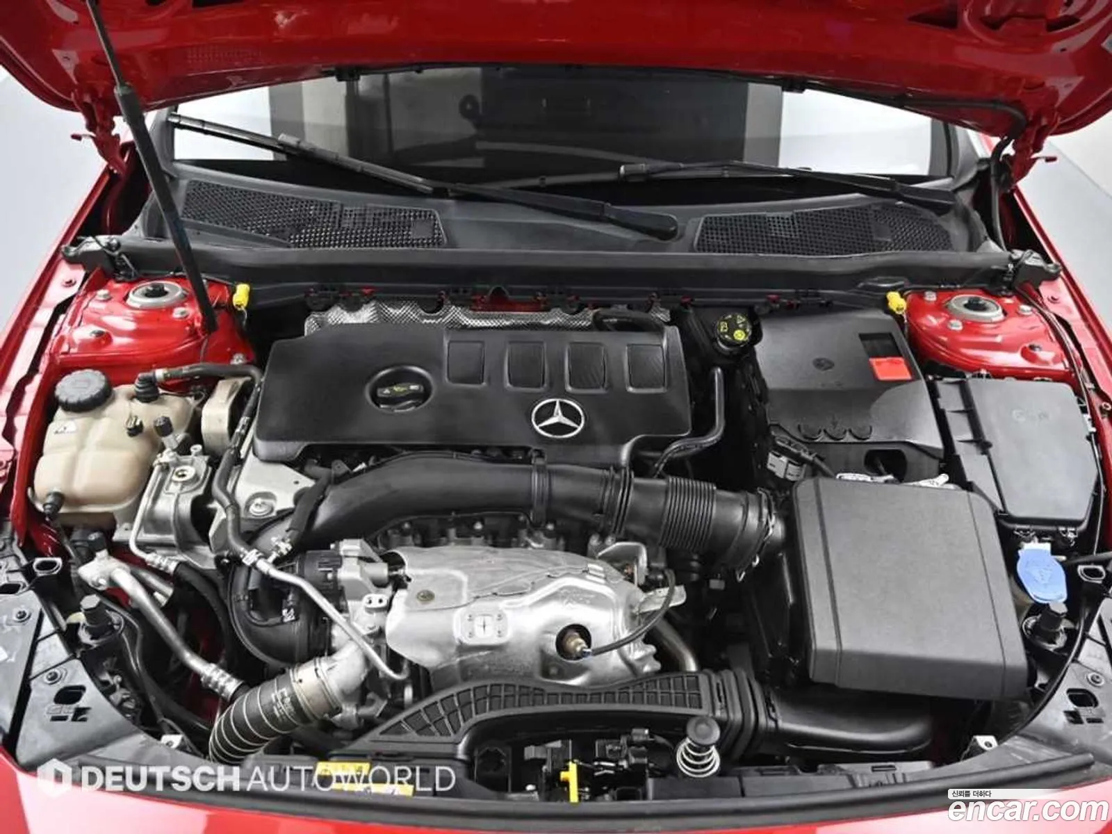 Mercedes-Benz A-Klasse Iv W177 A220 Hatchback 2019 - фотография 12857521