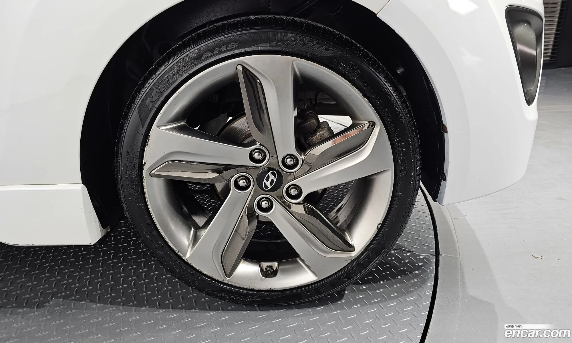 Hyundai Veloster Turbo D Specs 2014 - фотография 12421525
