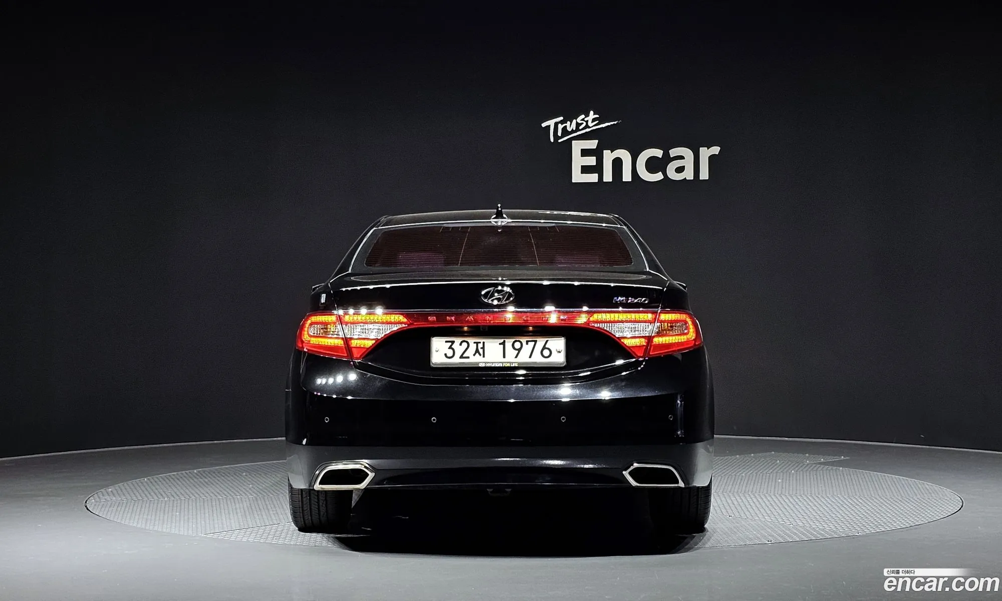 Hyundai Grandeur V Hg240 Modern 2015 - фотография 11746105