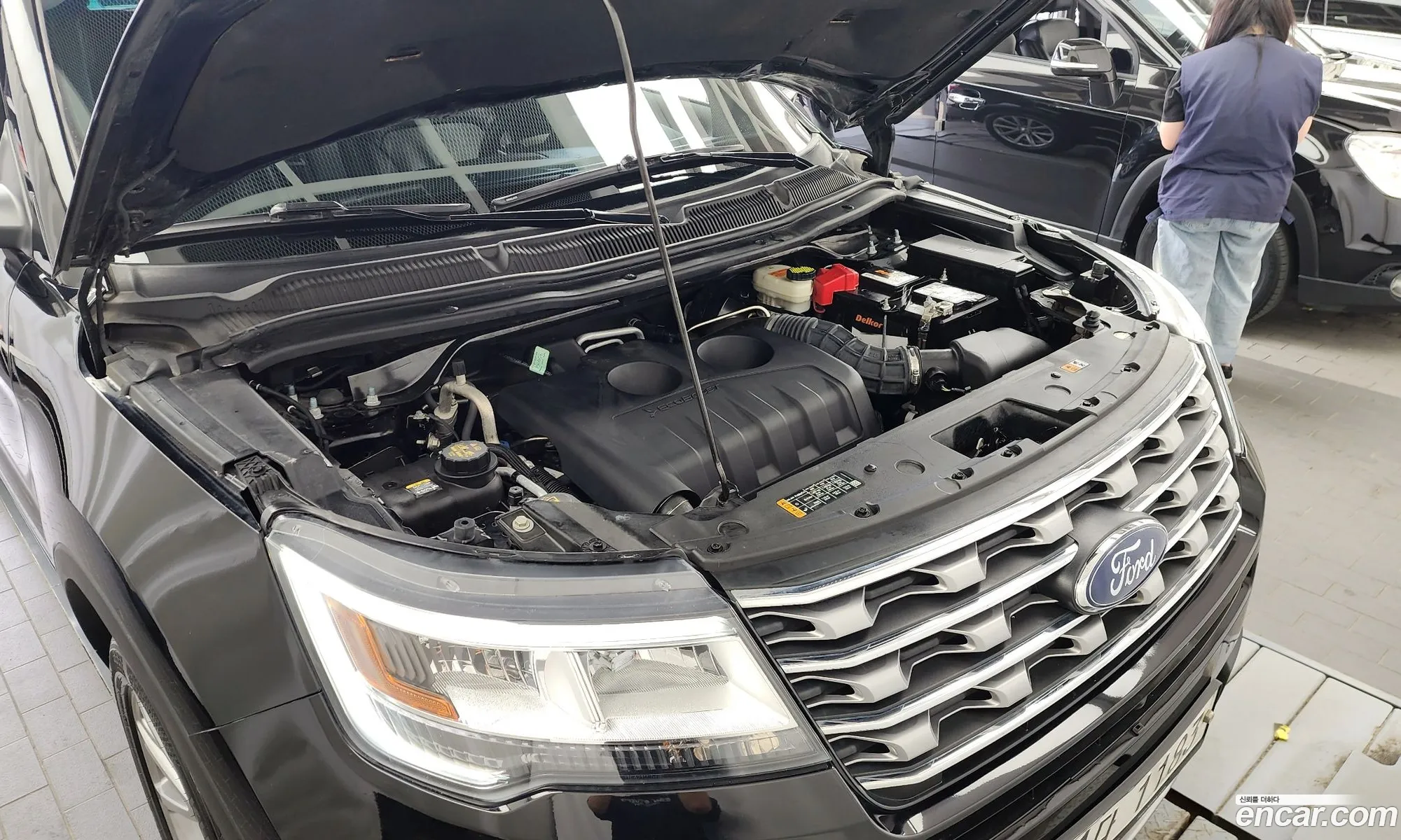 Ford Explorer 23 Limited 4Wd 2017 - фотография 15170015