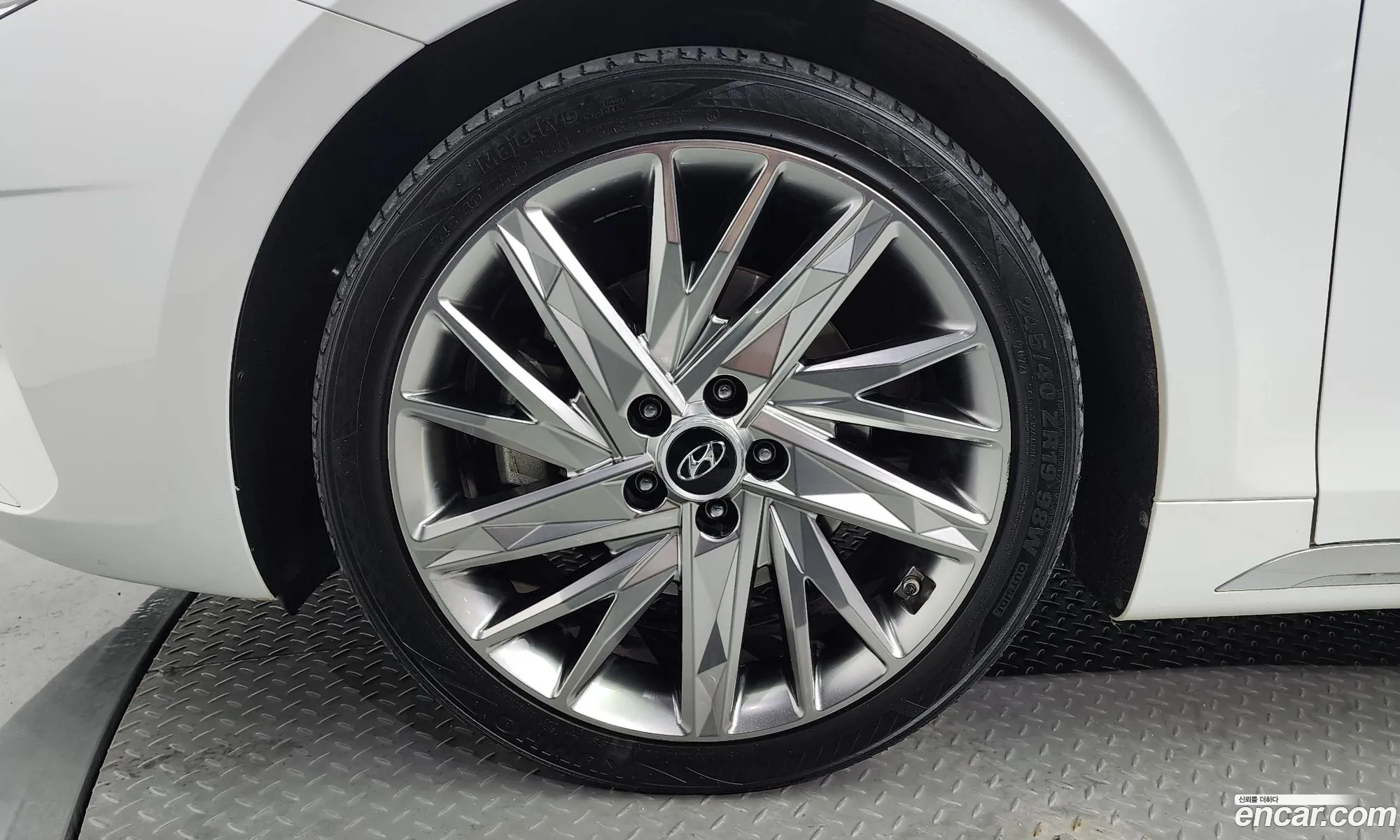 Hyundai Grandeur Vi 25 2020 - фотография 12066331