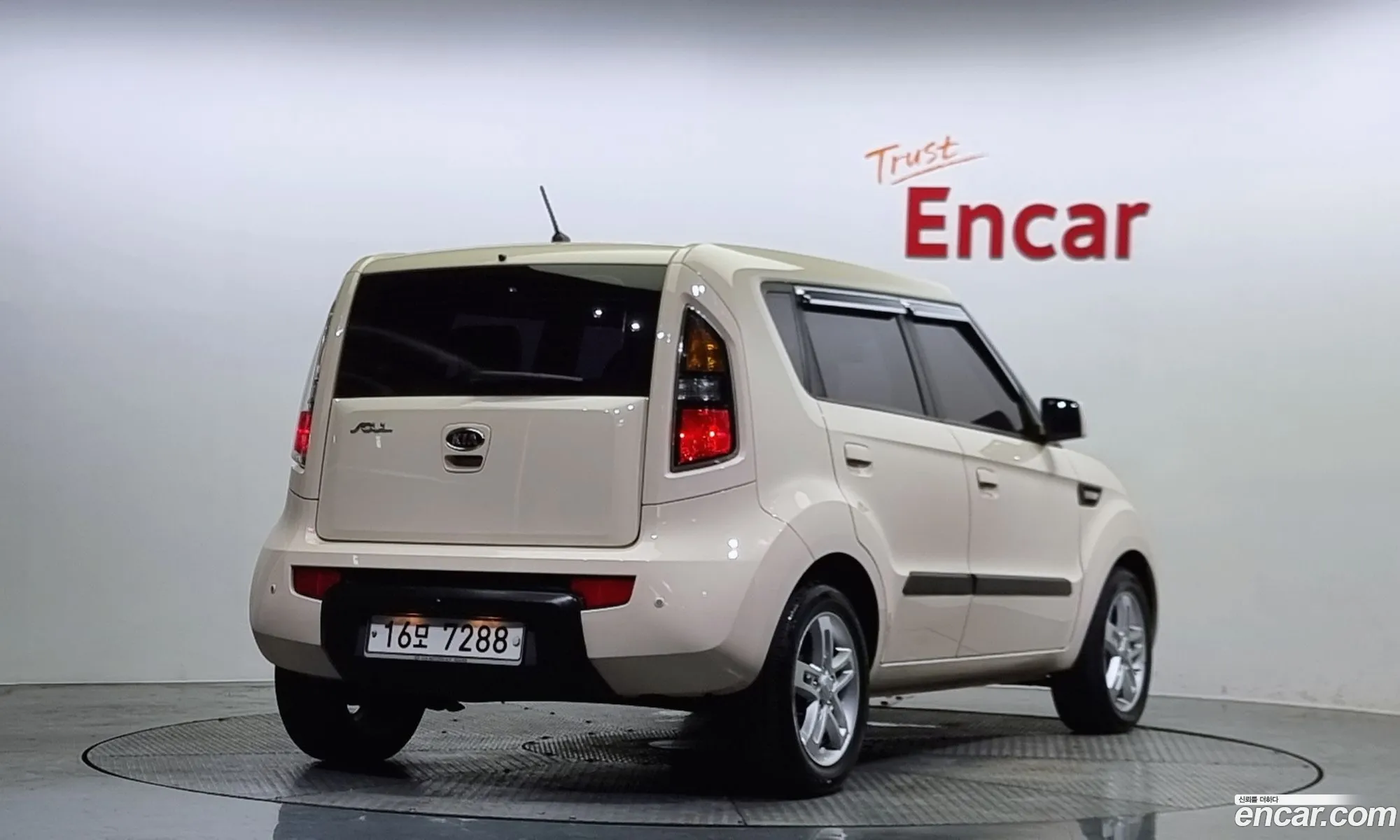 Kia Soul I 16 Smart 2010 - фотография 16256054