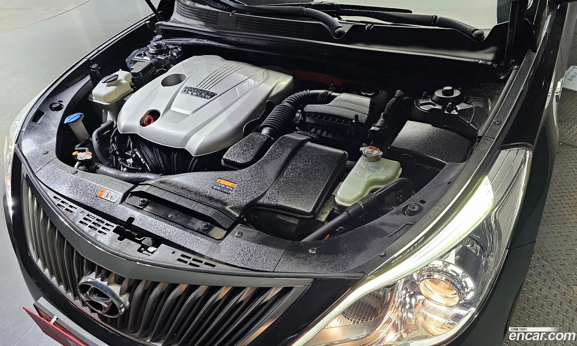 Hyundai Grandeur Premium 2015 - фотография 15907600