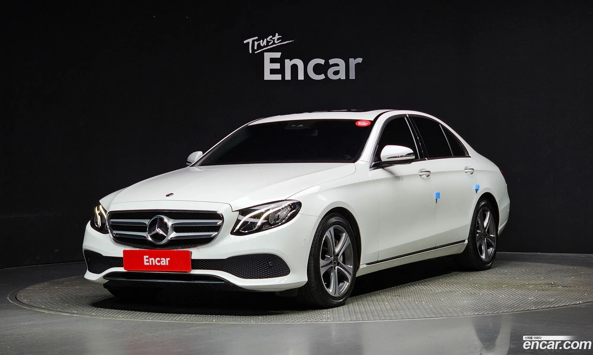 Mercedes-Benz E-Klasse V W213 S213 C238 E300 Avantgarde 2019 - фотография 12585761
