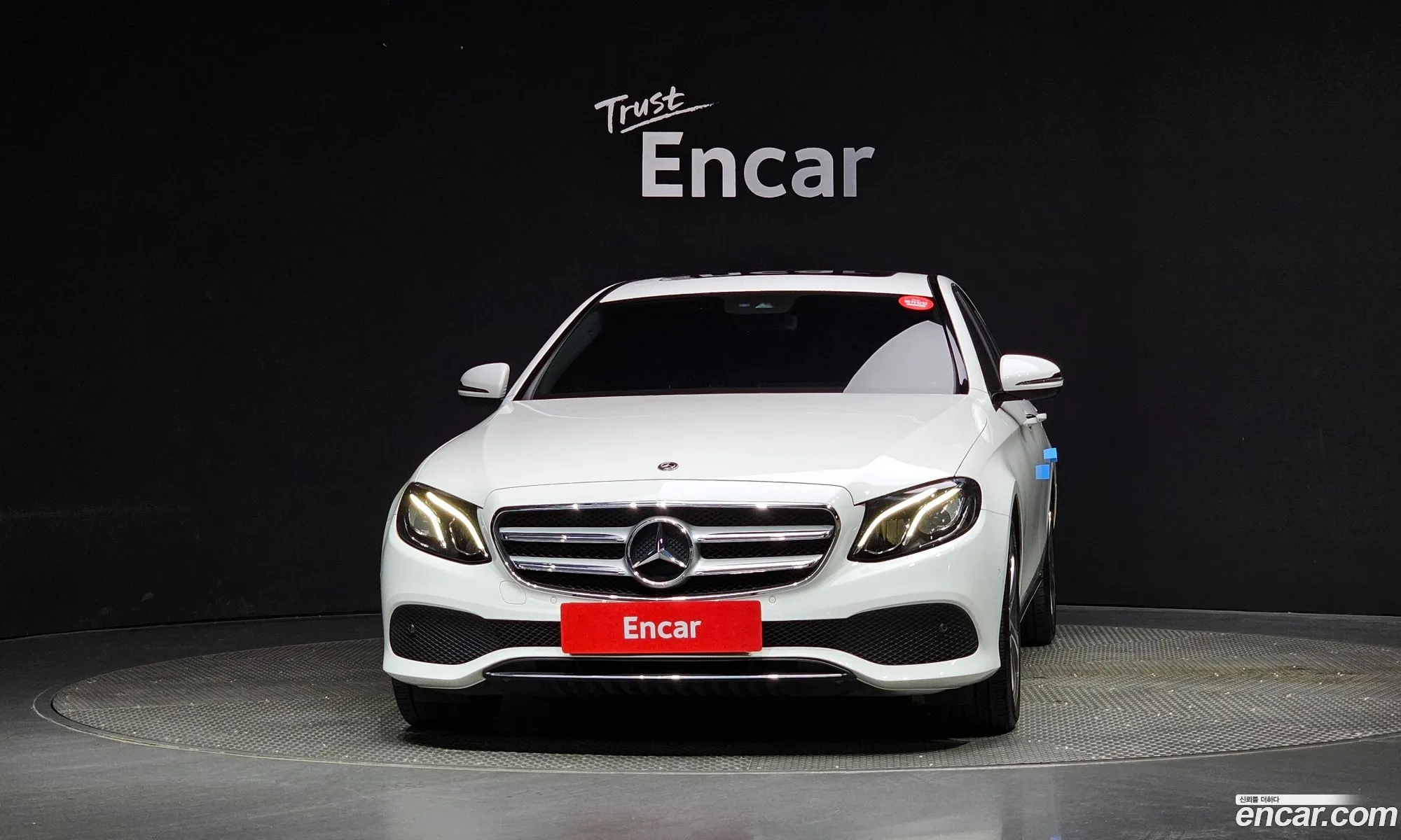 Mercedes-Benz E-Klasse V W213 S213 C238 E300 Avantgarde 2019 - фотография 12585763