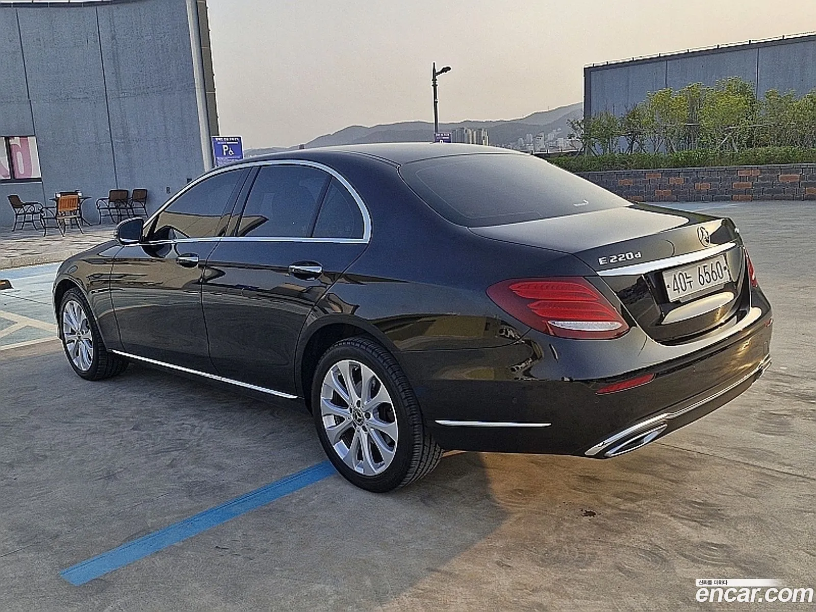 Benz E-Class W213 E220D 4Matic Exclusive - фотография 13674667