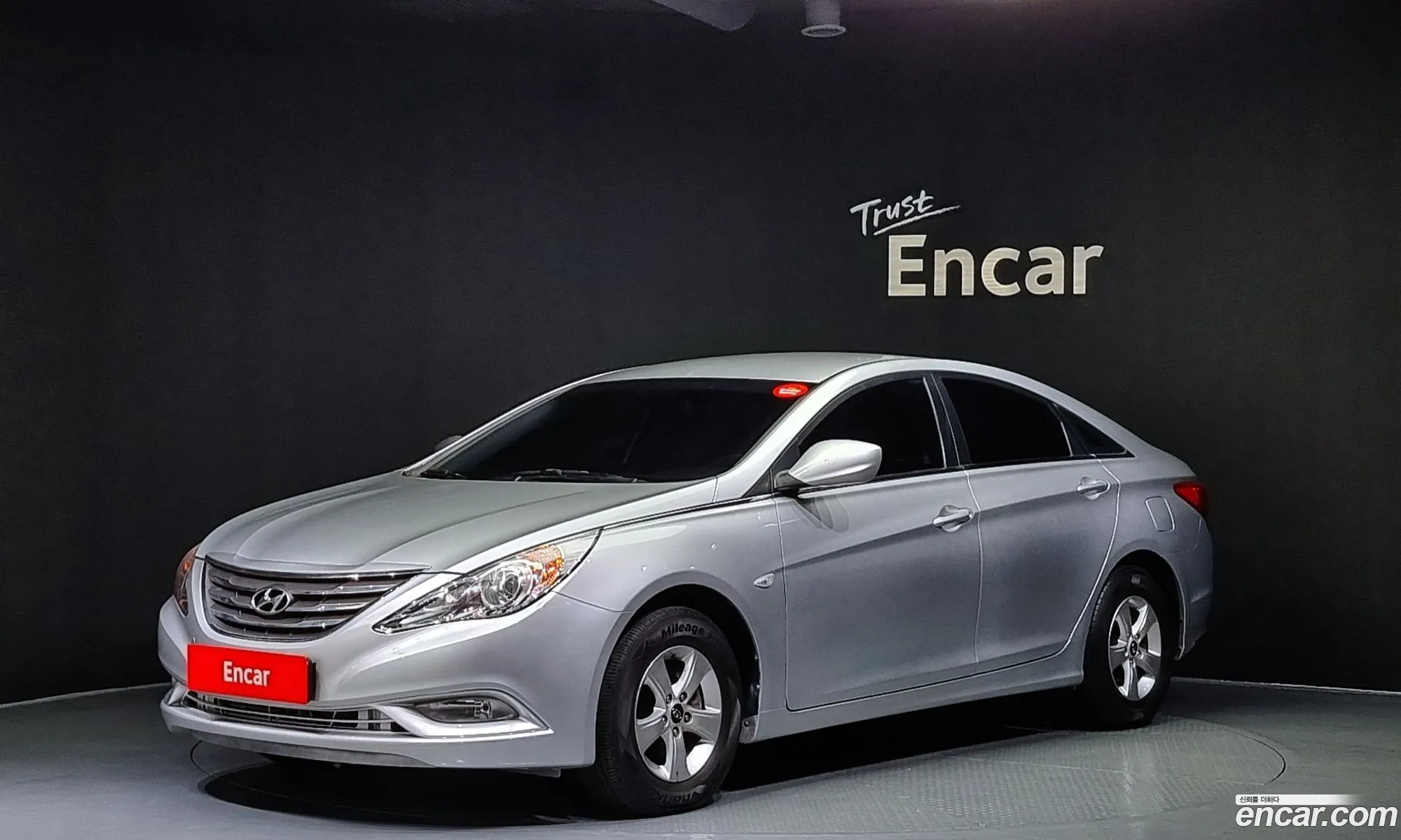 Hyundai Sonata Lpi Deluxe 2012 - фотография 11983151