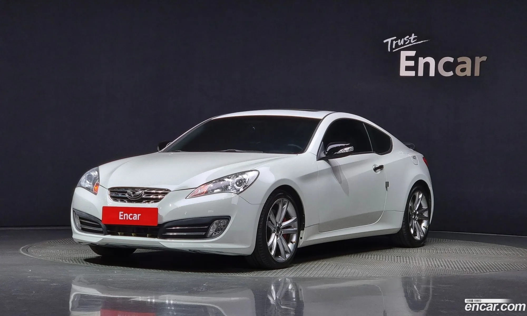Hyundai Genesis I 200 Turbo R 2011 - фотография 11879976