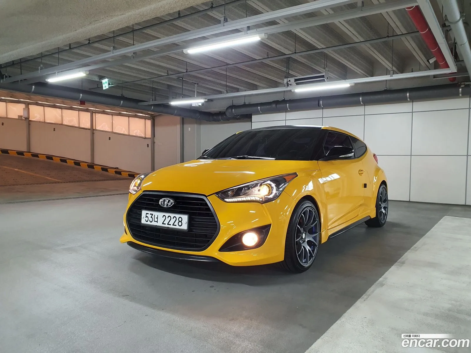 Hyundai Veloster Unique 2011 - фотография 18212327