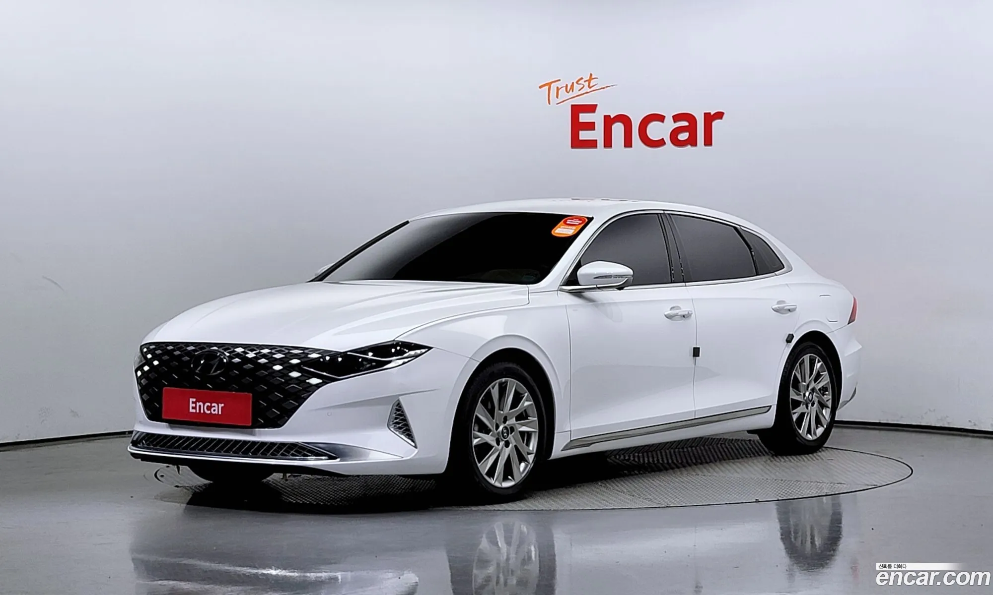 Hyundai Grandeur Vi Calligraphy 2022 - фотография 12210230