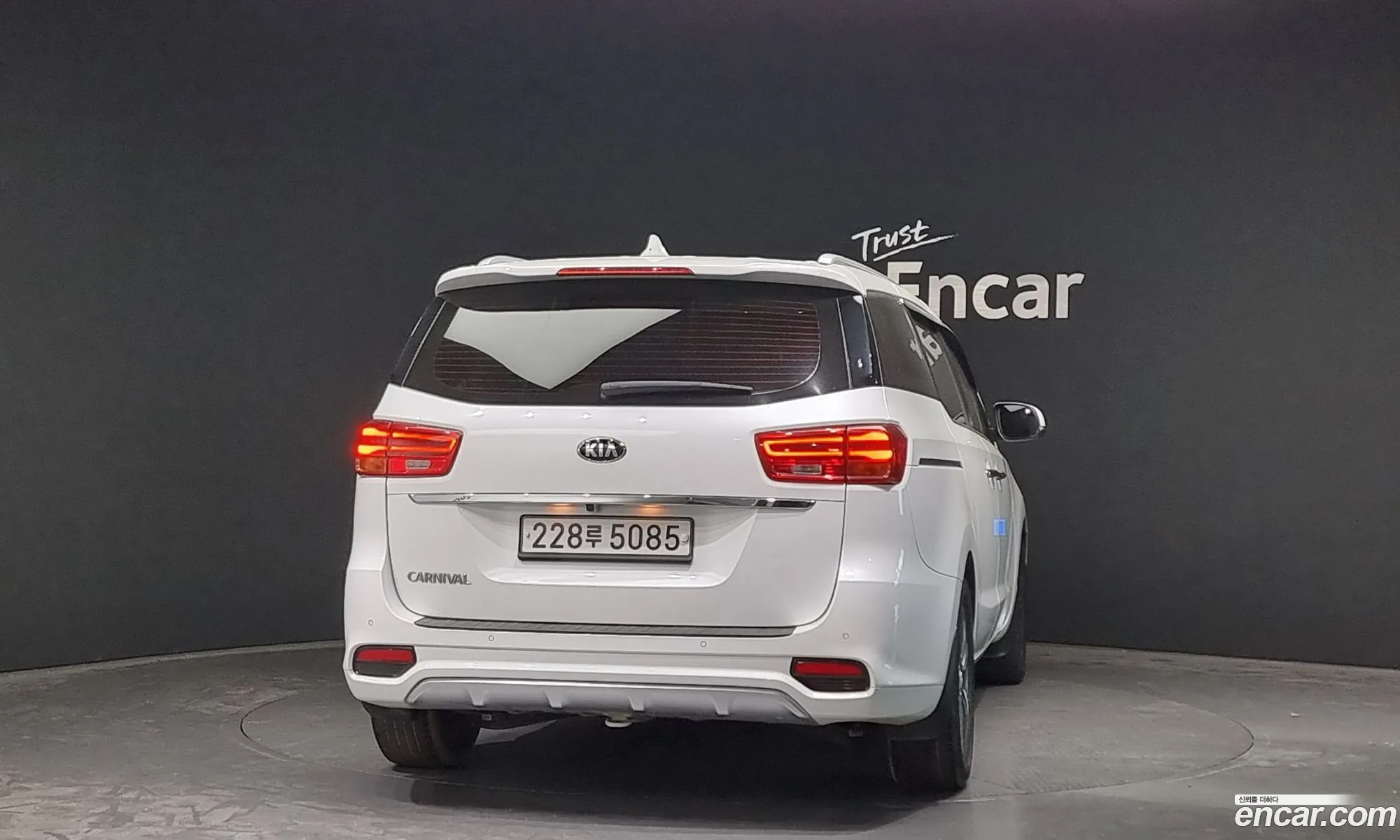 Kia Carnival Iii 9-Seater Luxury 2019 - фотография 12551835
