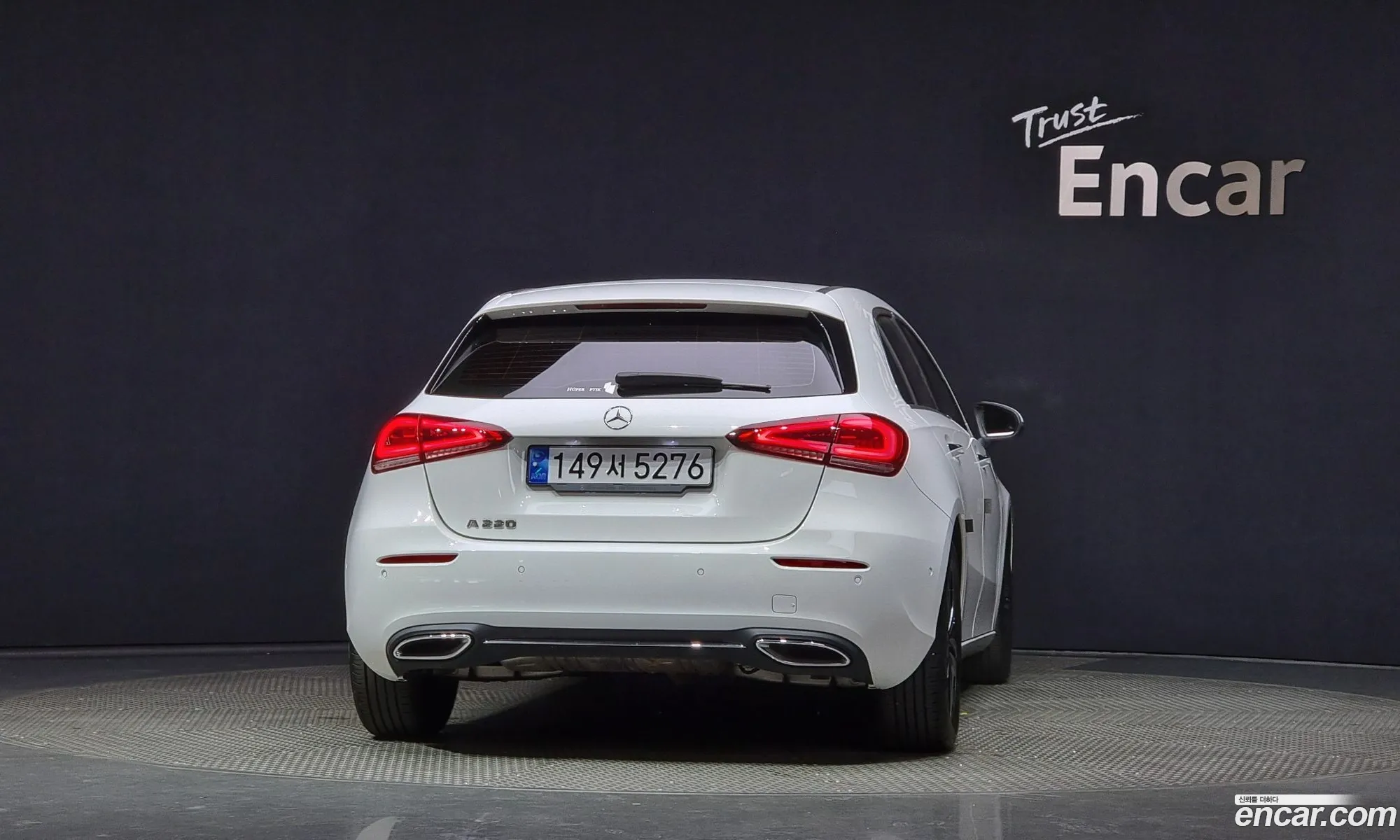 Mercedes-Benz A-Klasse A220 Hatchback 2022 - фотография 12692118